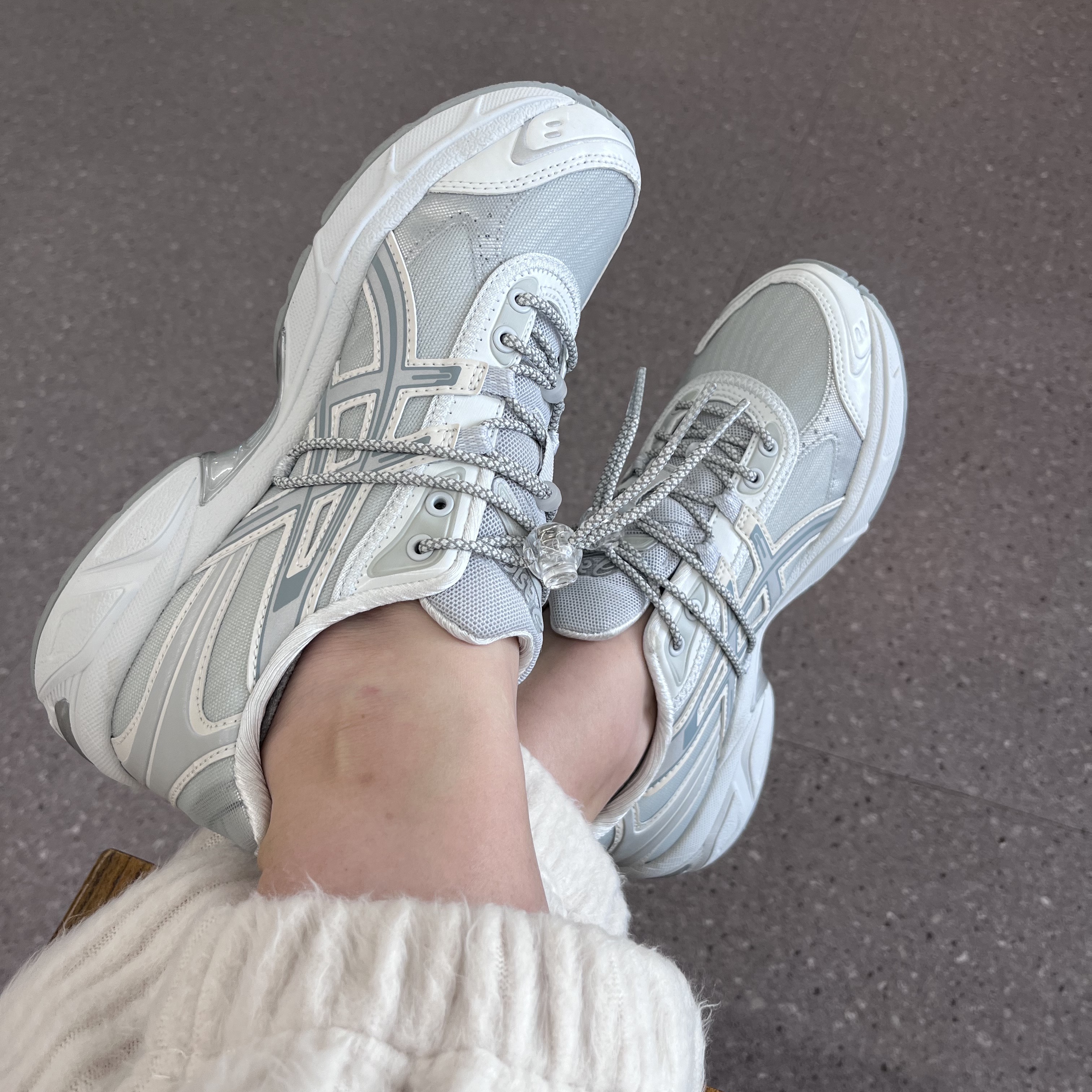 Asics x Atmos x Ojos Gel-1130 RE Glacier Grey Pure Silver 착용 스타일