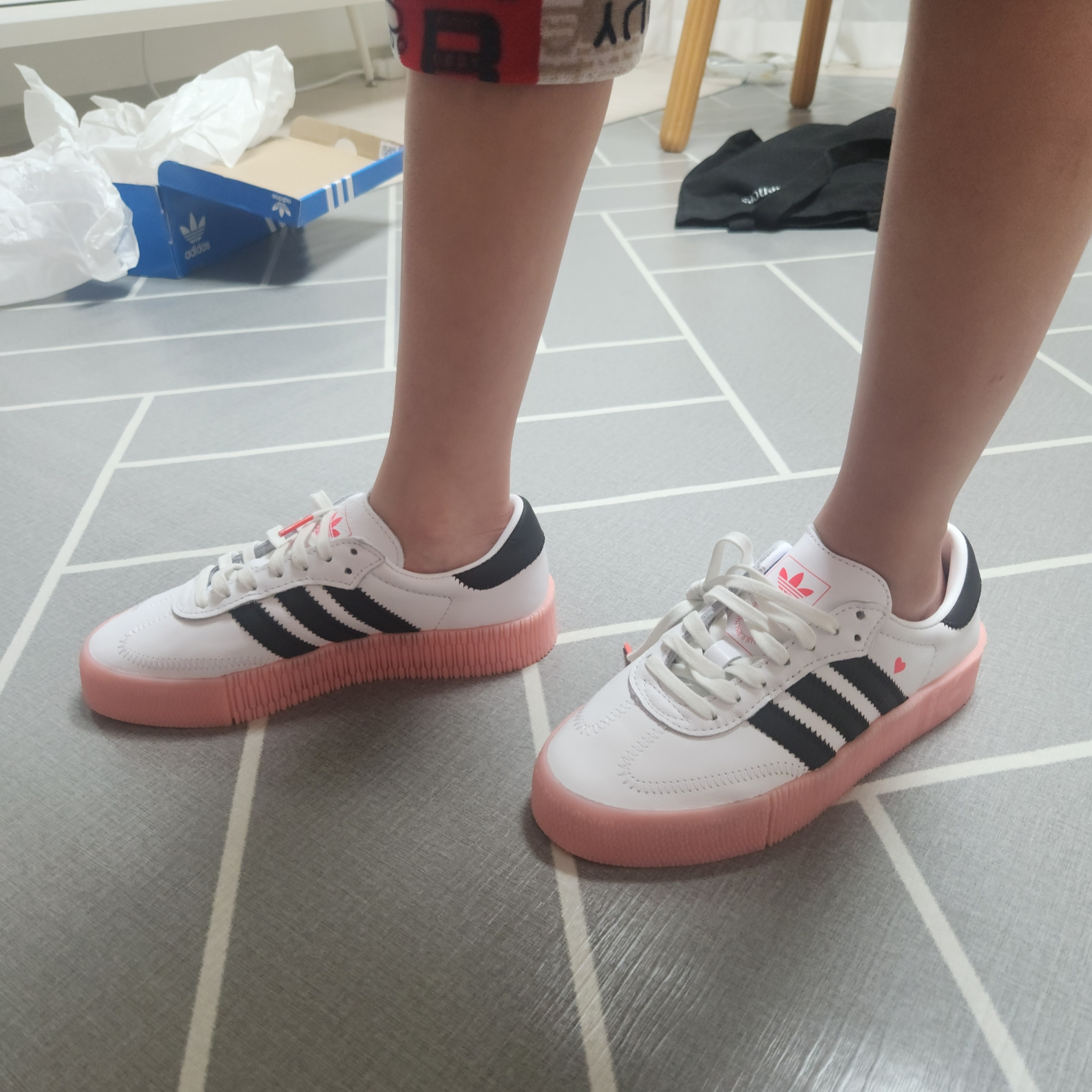 (W) Adidas Sambarose White Pink 착용 스타일 - 1