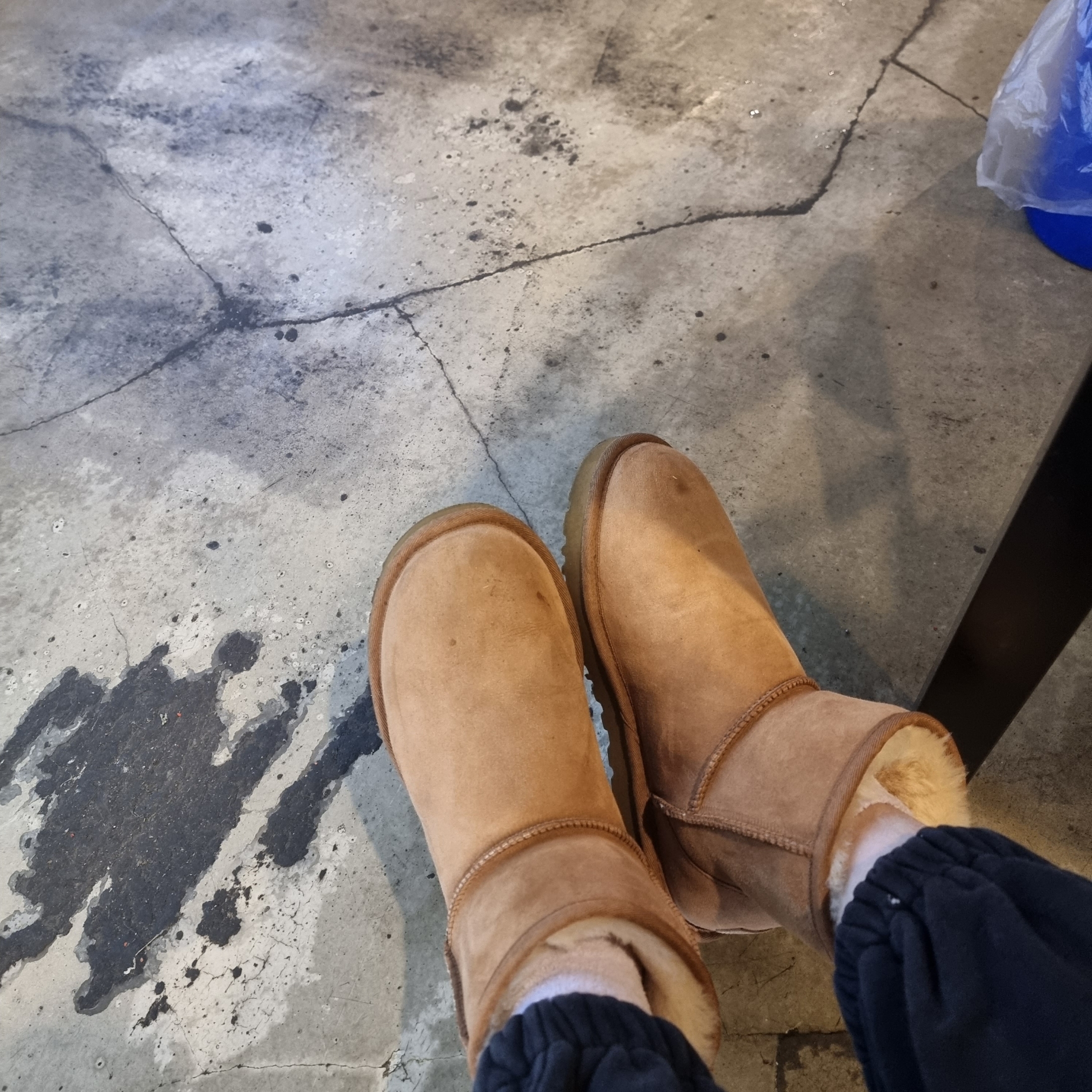 (W) UGG Classic Mini II Boots Chestnut 착용 스타일