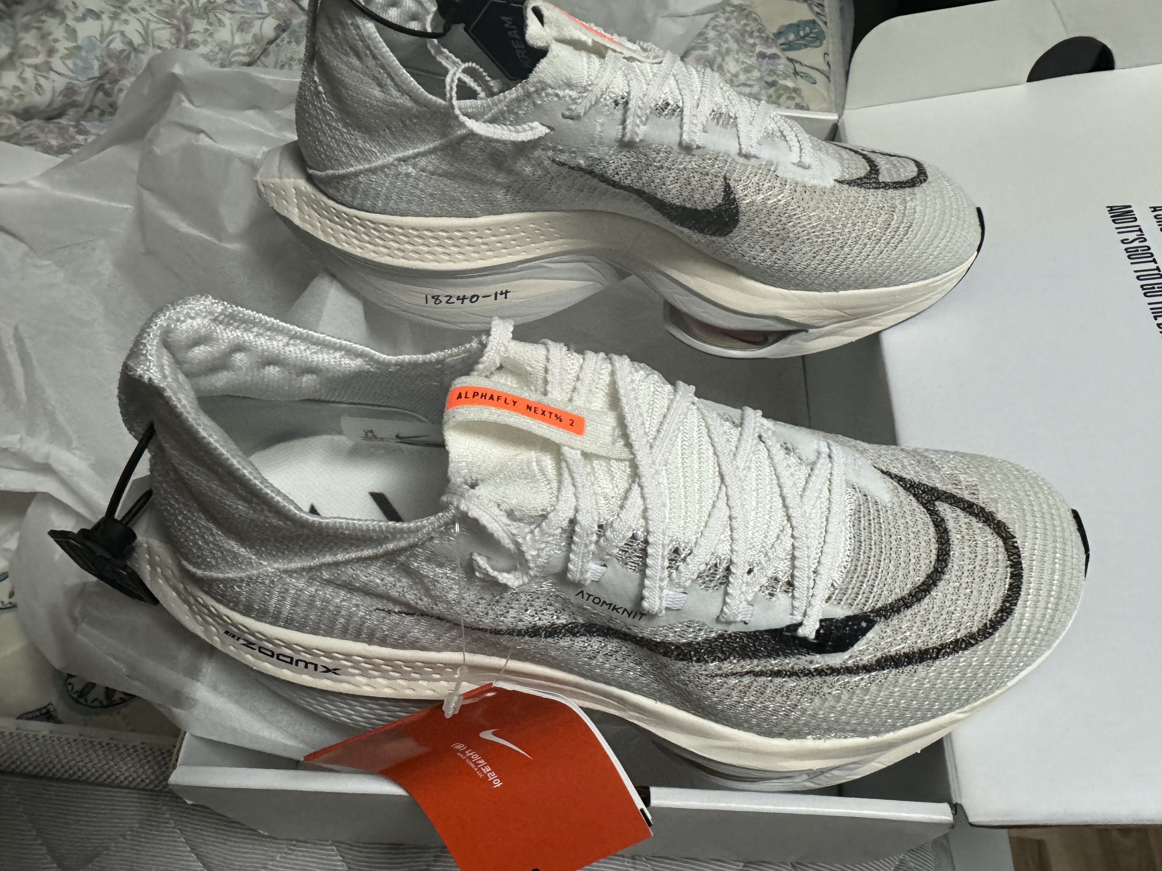 Nike Air Zoom Alphafly Next% 2 Proto White 착용 스타일 - 1