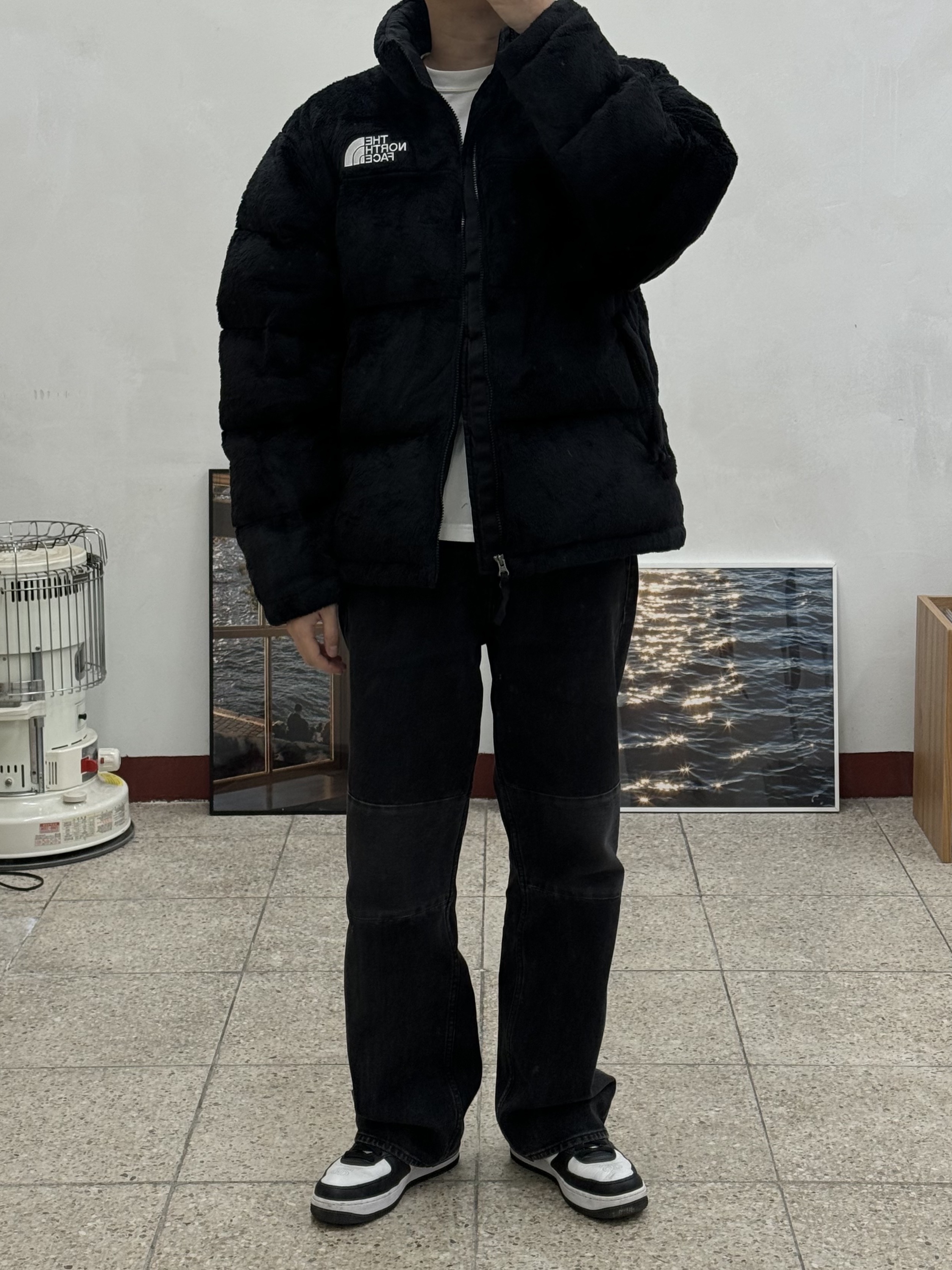 The North Face Versa Velour Nuptse Jacket Black 착용 스타일 - 1