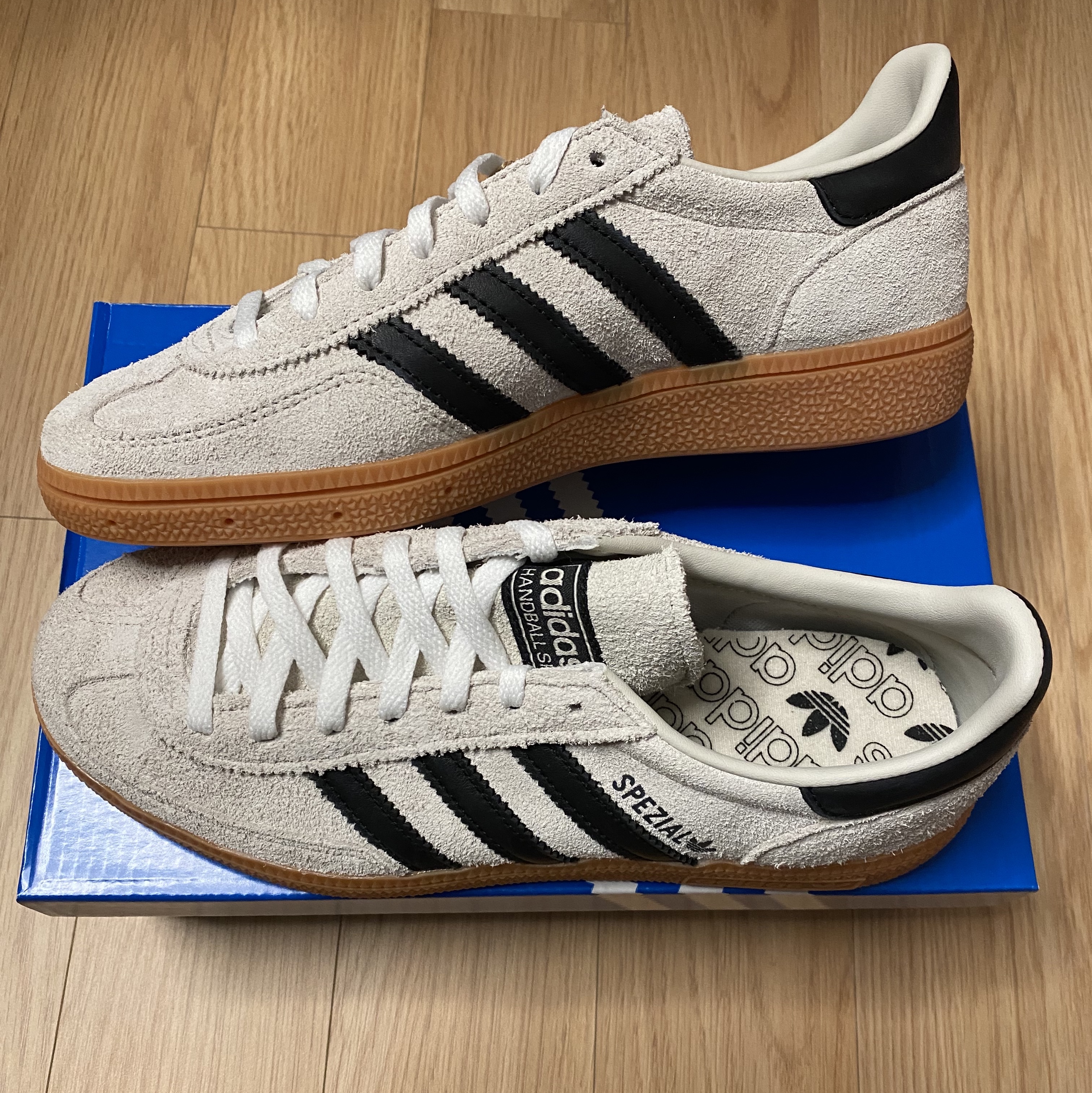 (W) Adidas Spezial Handball Aluminium Core Black 착용 스타일
