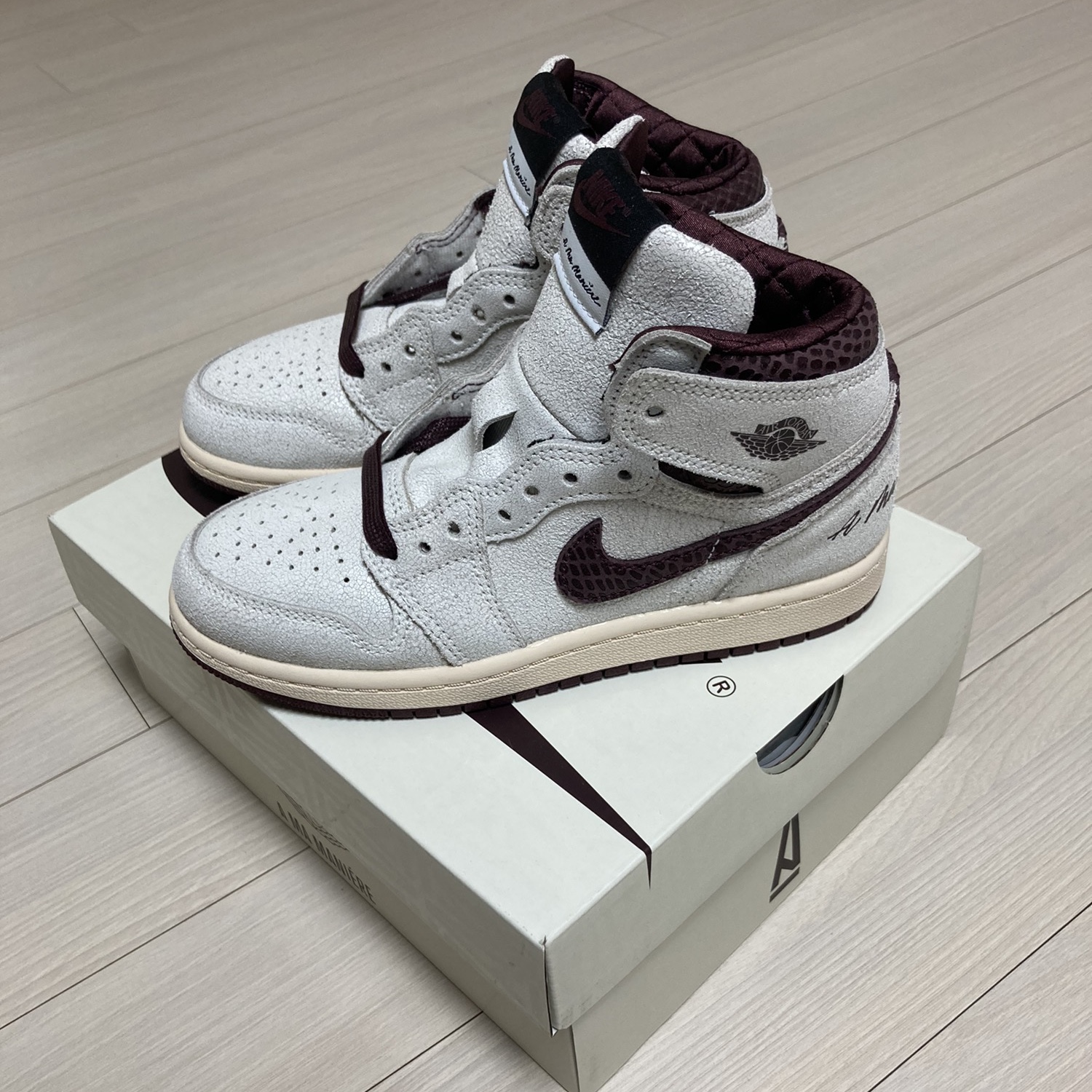 (PS) Jordan 1 x A Ma Maniere Retro High OG SP Burgundy and Sail 착용 스타일