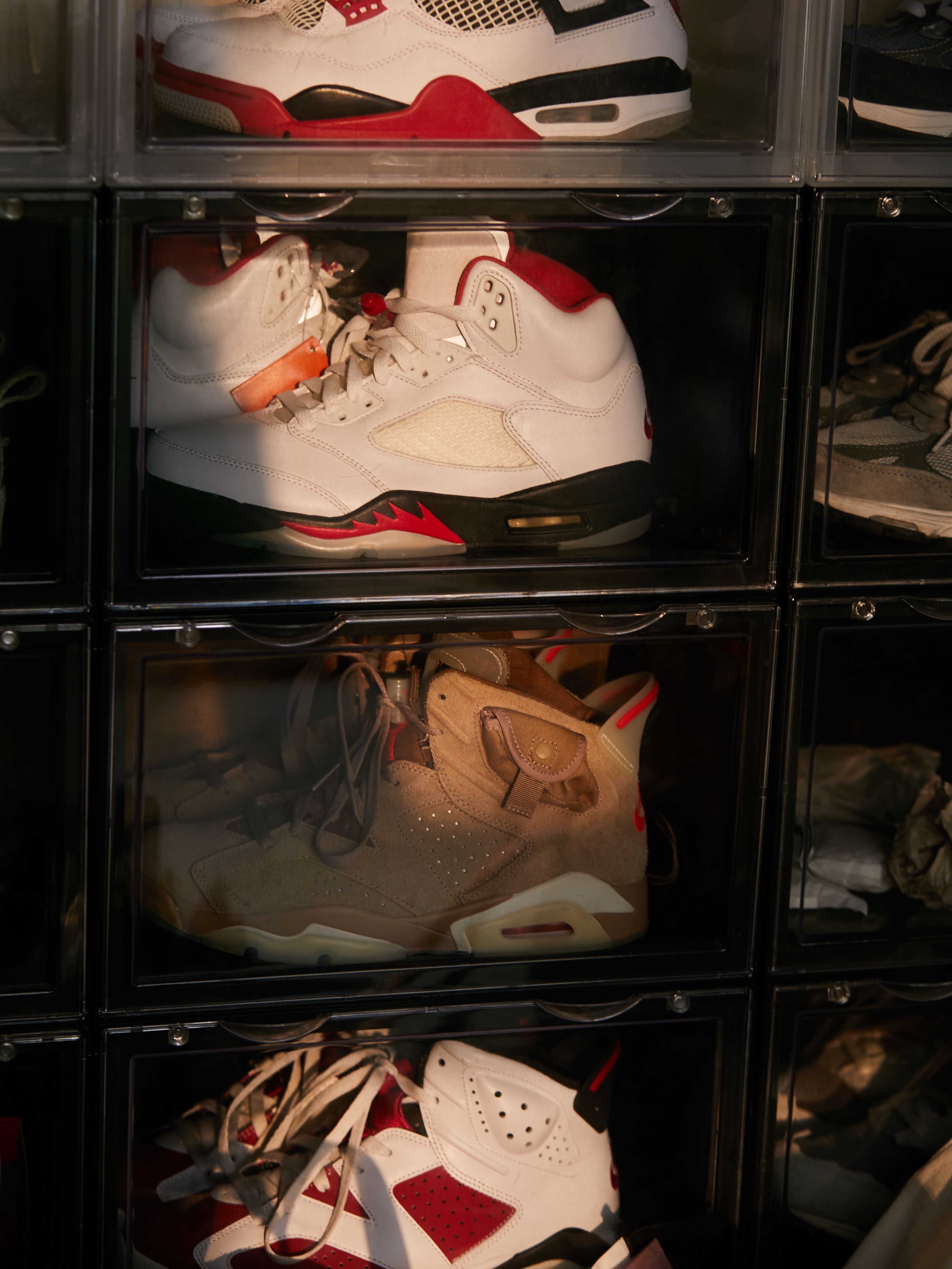 Jordan 4 Retro OG Fire Red 2020, Jordan 5 Retro Fire Red Silver Tongue 2020 착용 스타일