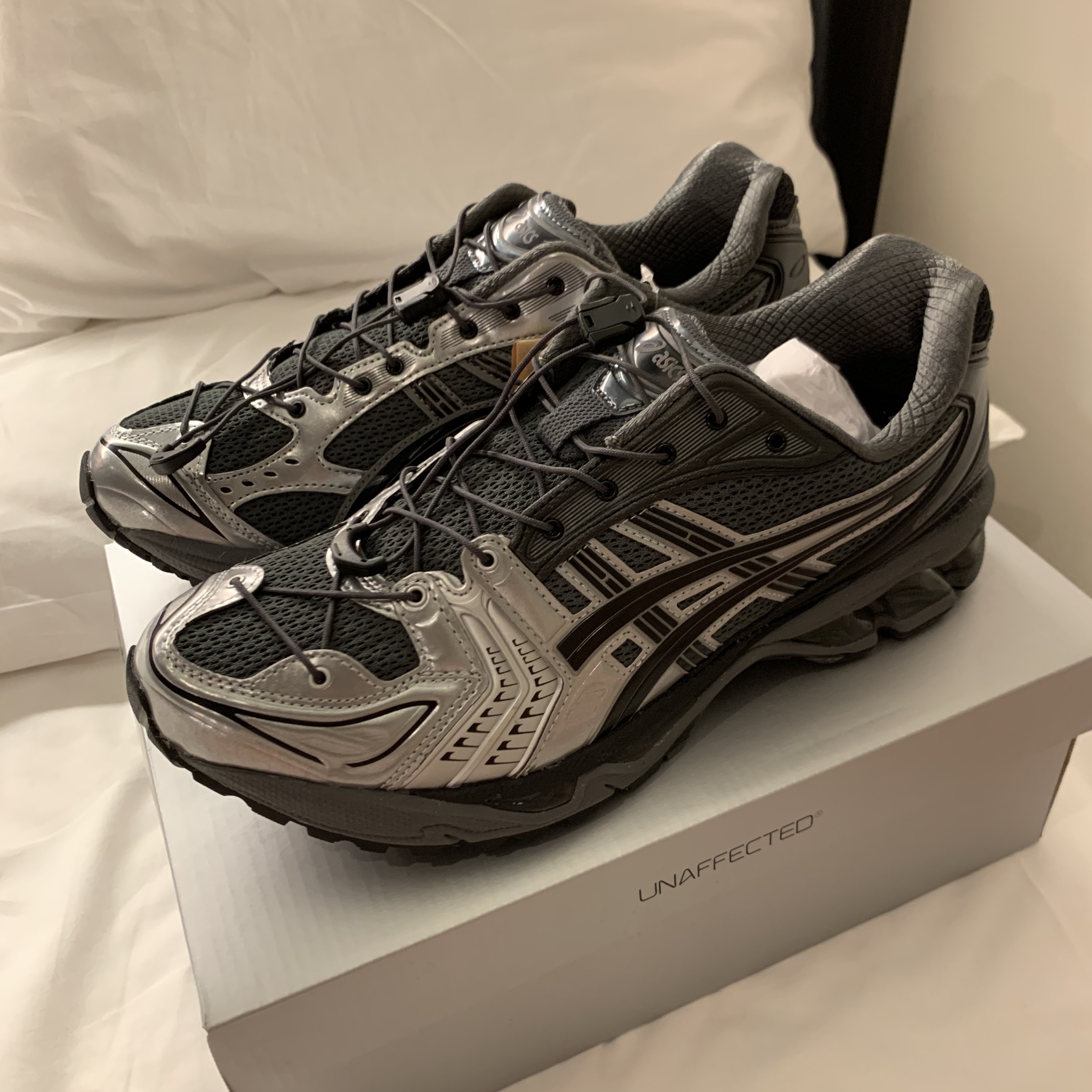 Asics x Unaffected Gel-Kayano 14 Silver Moon 착용 스타일
