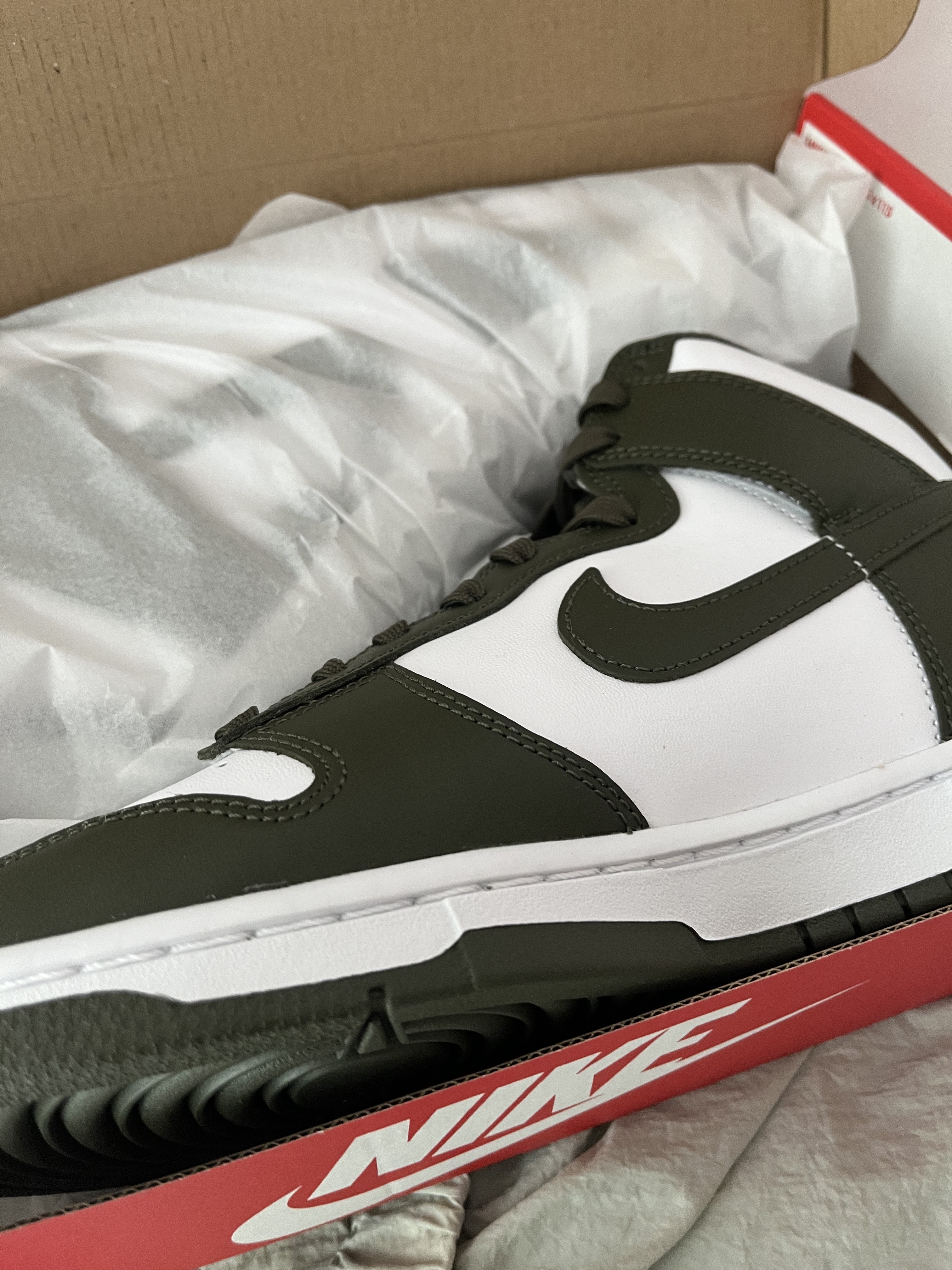 Nike Dunk High Retro Championship Khaki 착용 스타일 - 2