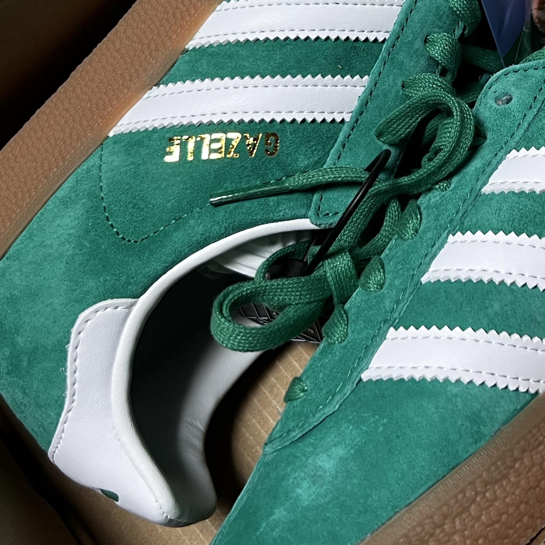Adidas Gazelle Court Green Cloud White 착용 스타일