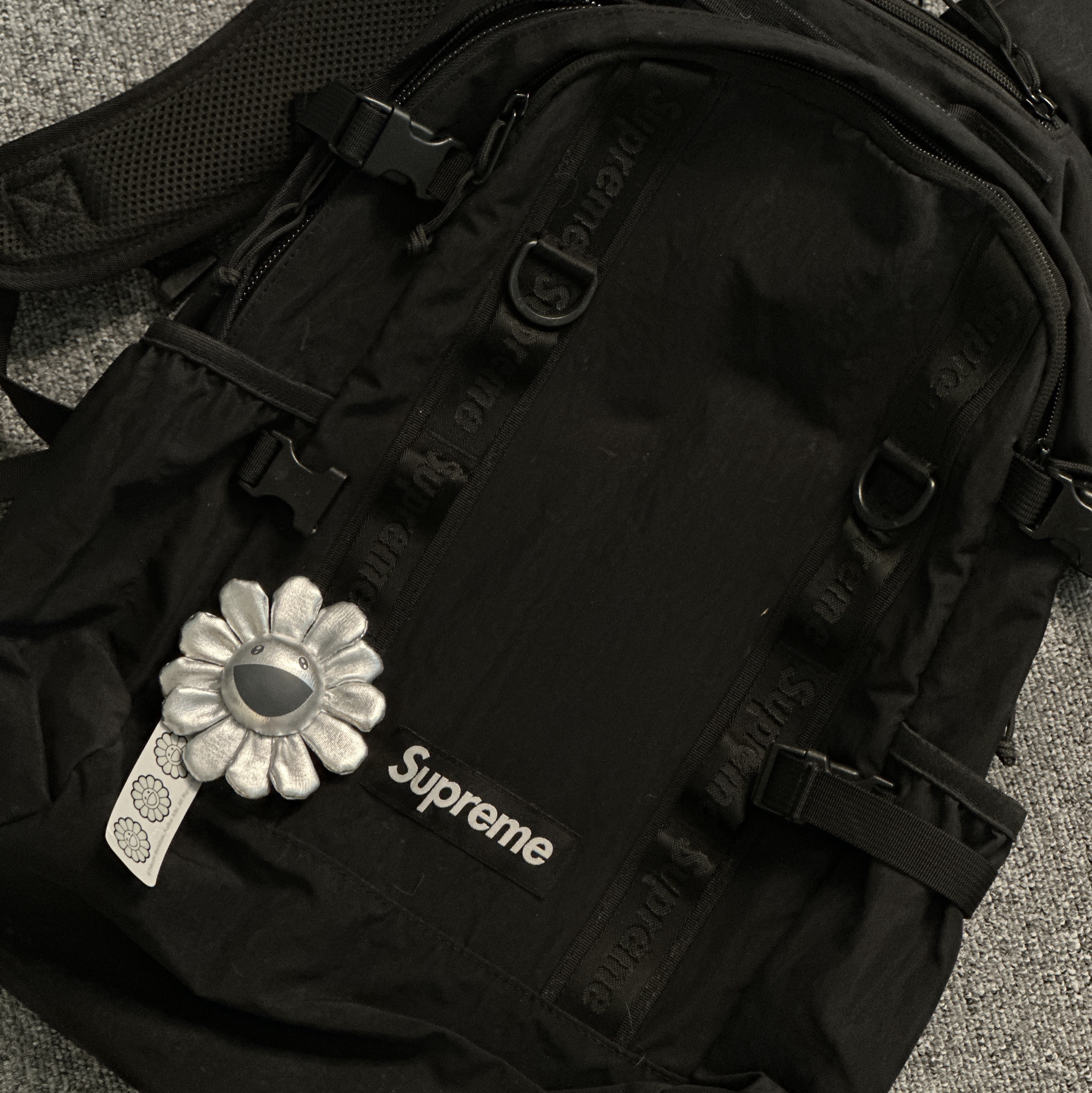 Supreme Backpack Black - 20FW 착용 스타일