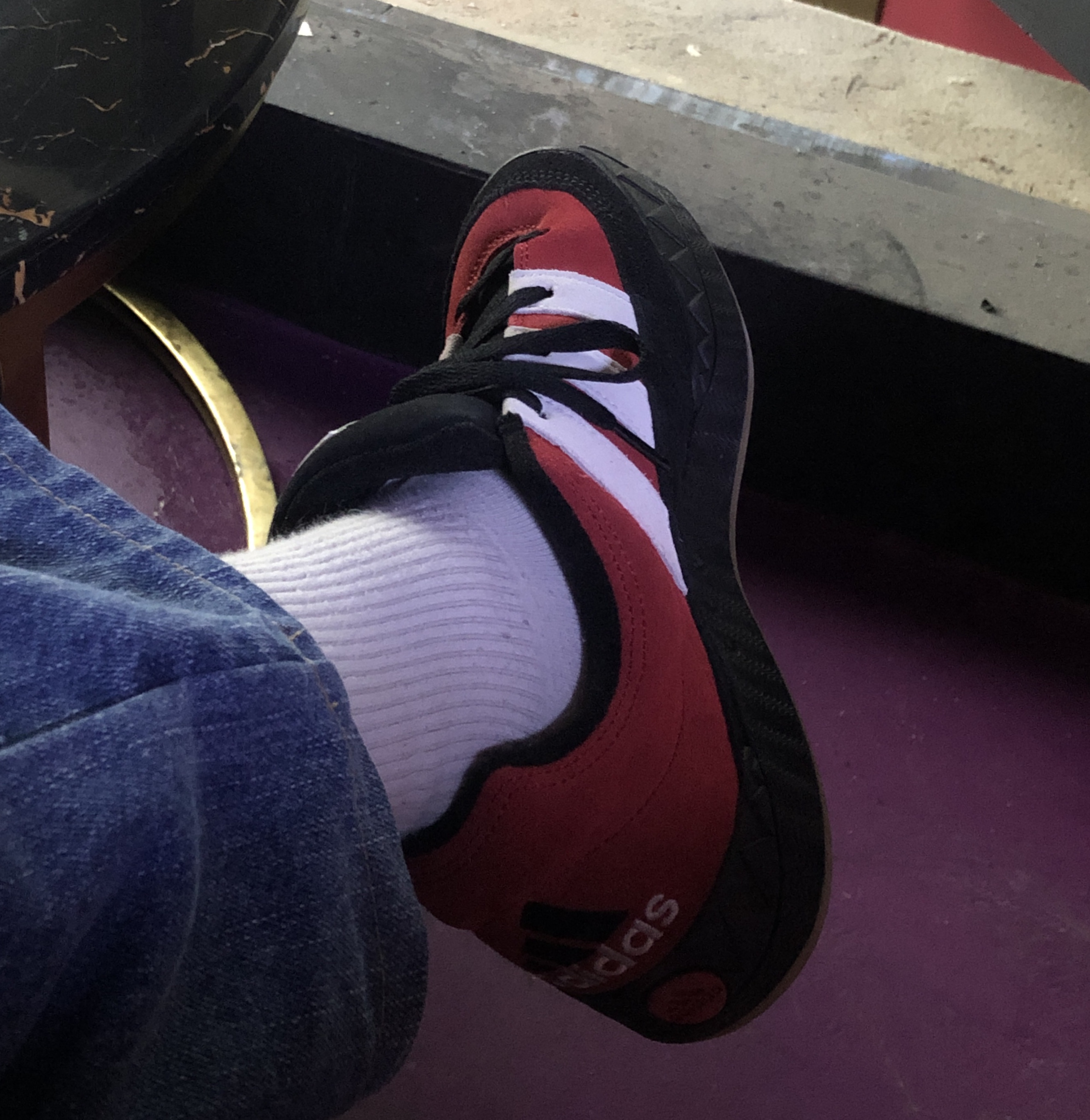 Adidas Adimatic Power Red 착용 스타일 - 1