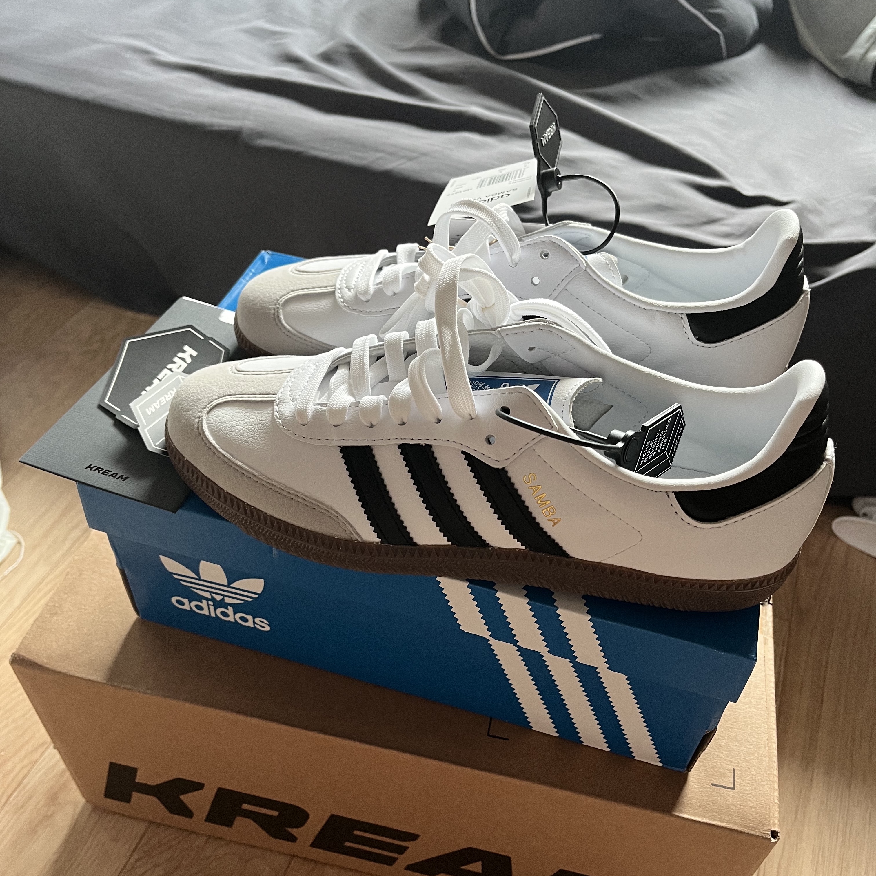 Adidas Samba Vegan White Black 착용 스타일 - 1