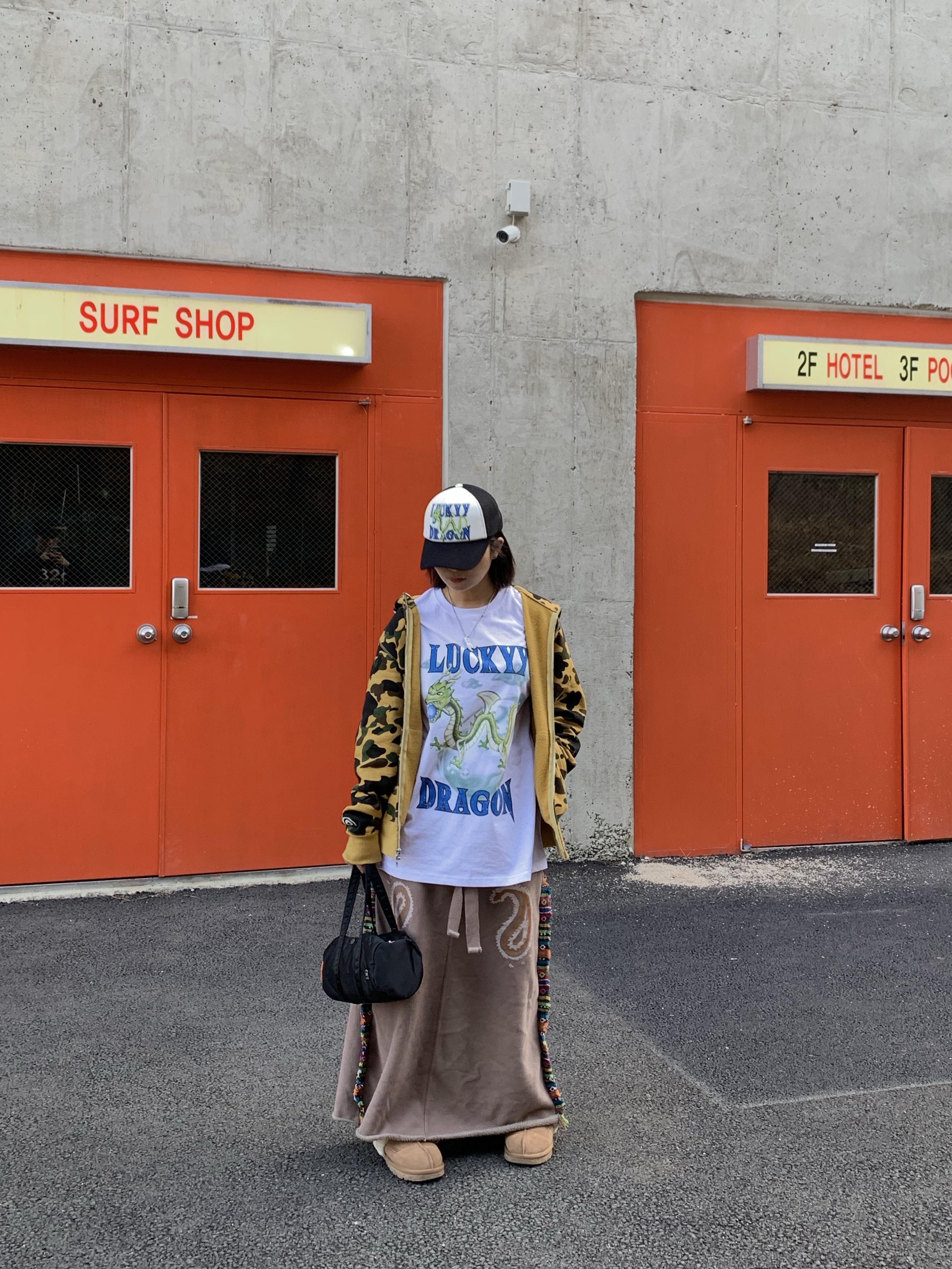 BAPE PONR 1st Camo 2nd Shark Full Zip Hoodie Yellow, Open Yy Lucky Blue Dragon Trucker Cap Black 착용 스타일 - 1