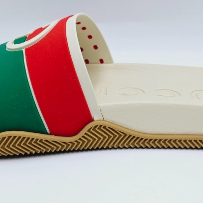 Gucci Interlocking G Slide Sandal Orange Green Rubber 착용 스타일 - 3