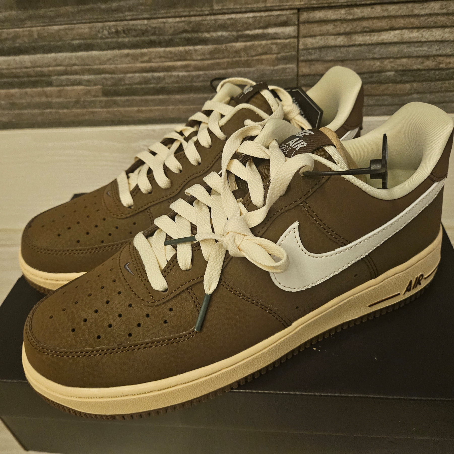 Nike Air Force 1 '07 Cacao Wow Coconut Milk 착용 스타일