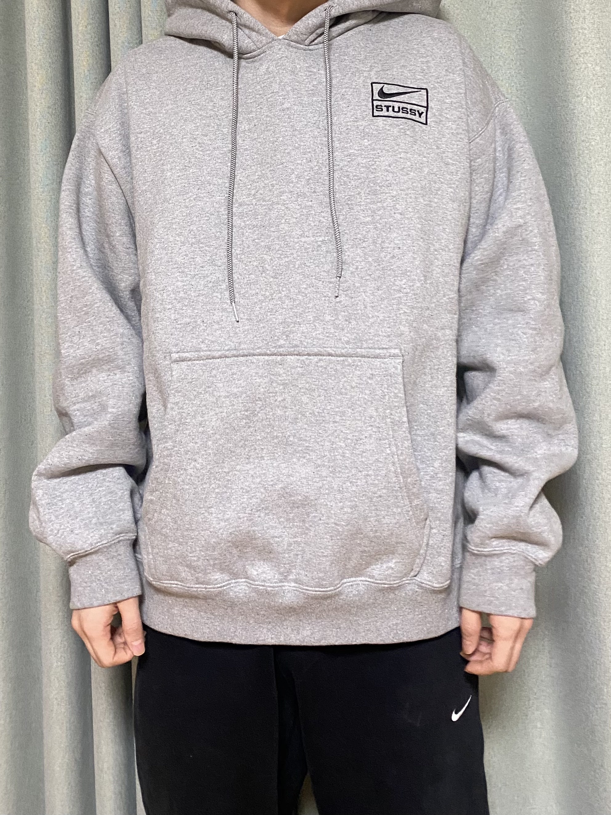 Nike x Stussy NRG RA Pullover Hoodie Dark Grey Heather (DJ9488-063) 착용 스타일