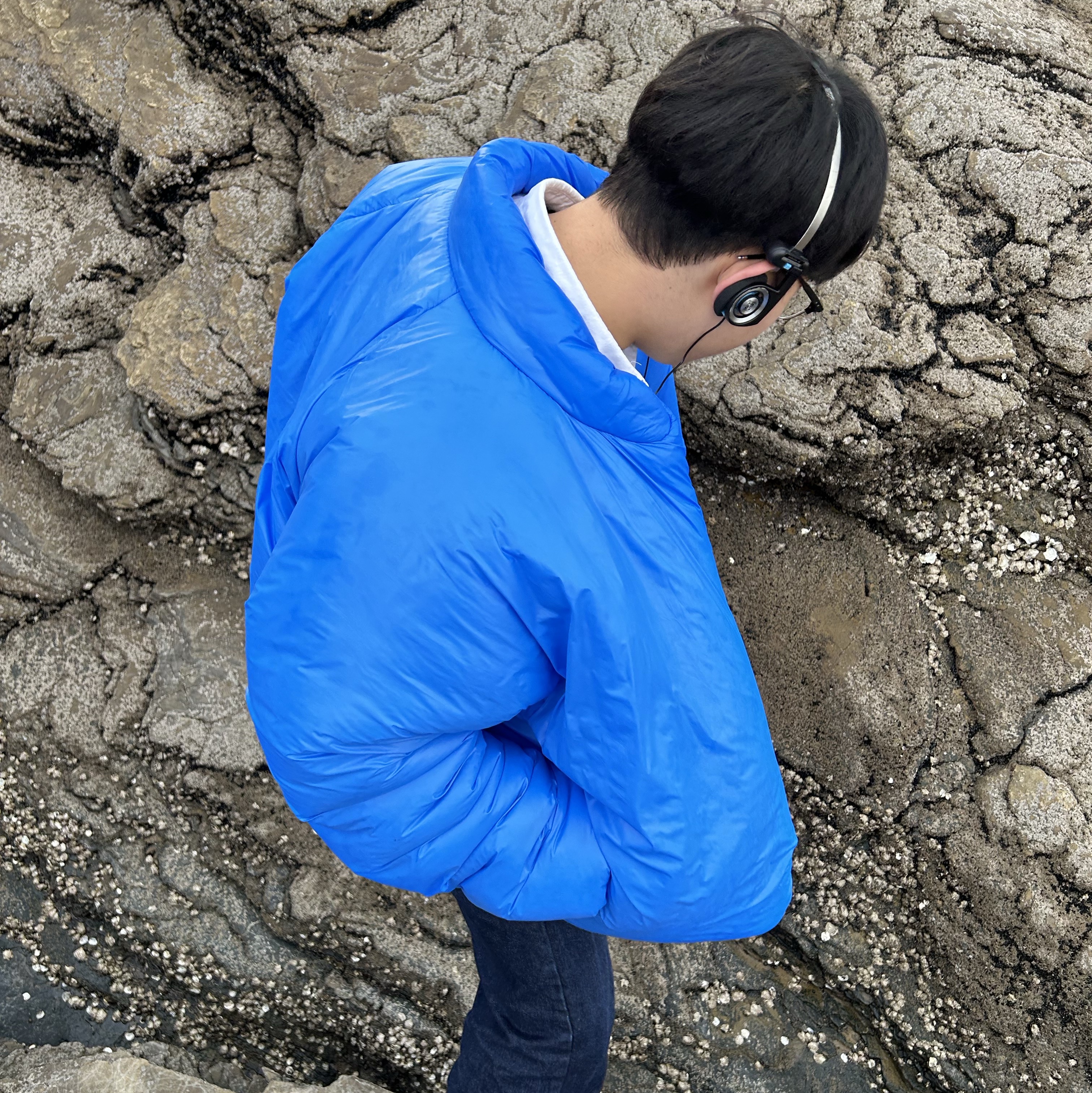 Yeezy Gap Round Jacket Blue, Nike x Ambush Air Adjust Force SP Summit White and Black 착용 스타일 - 3