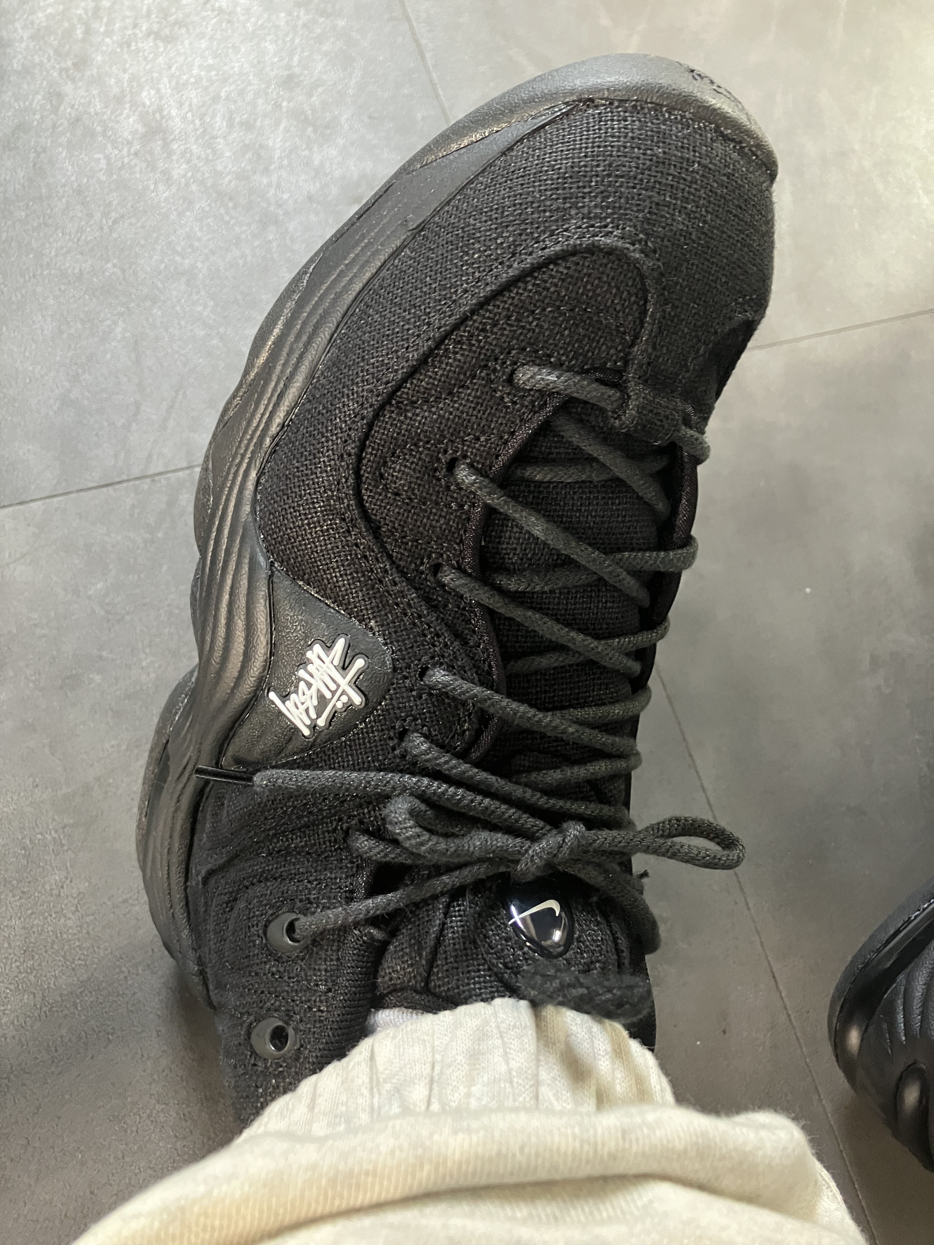 Nike x Stussy Air Penny II Black 착용 스타일 - 2