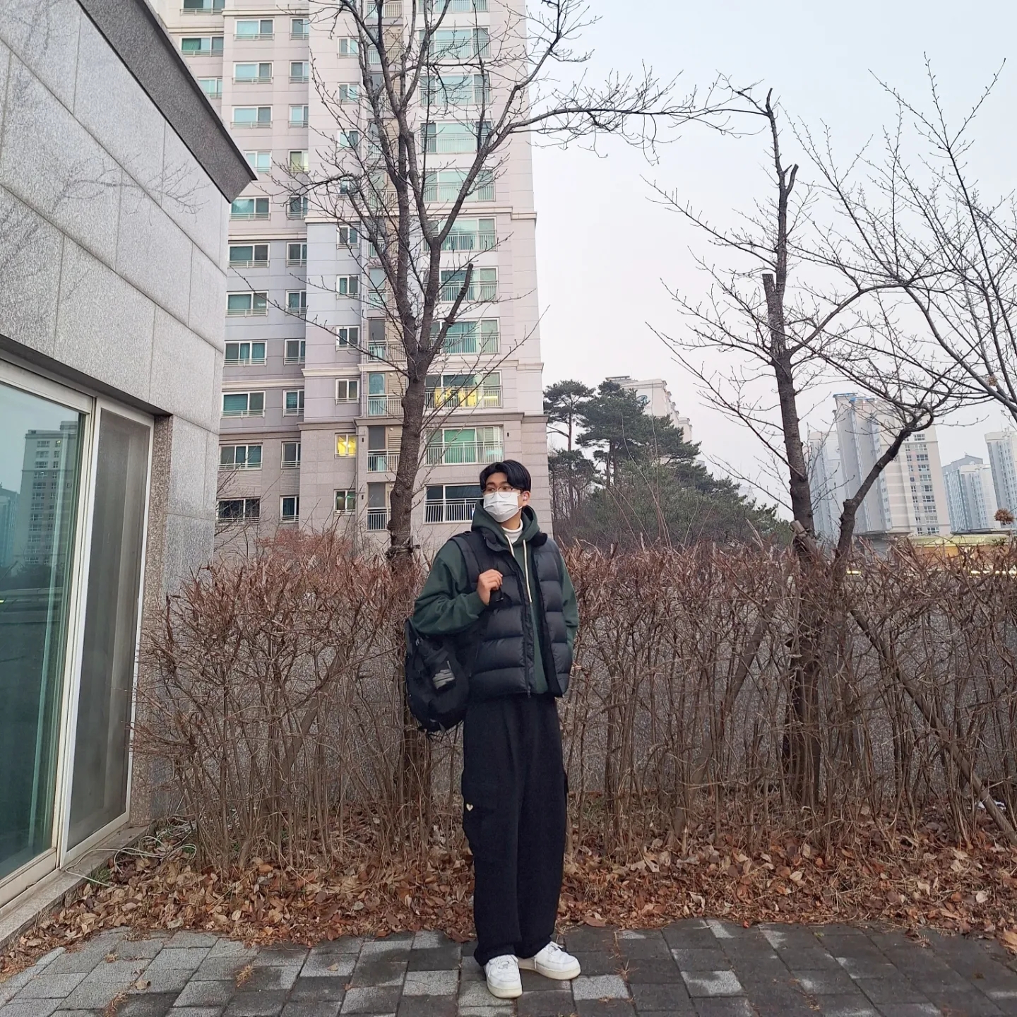 Nike Air Force 1 '07 Low White 착용 스타일 - 1