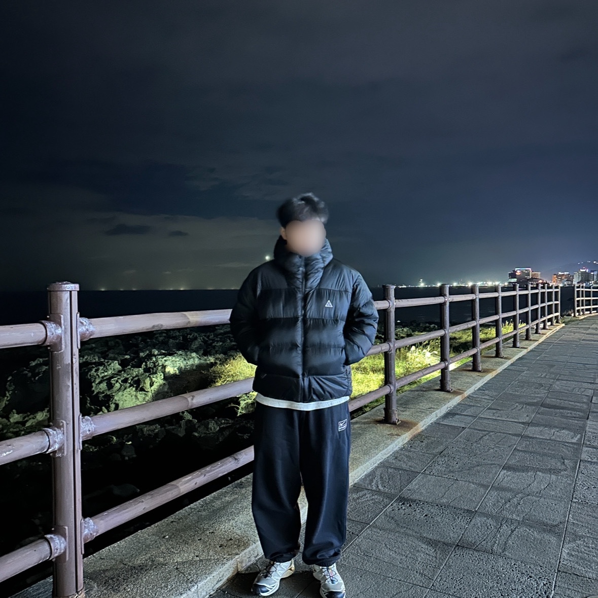 Nike ACG Therma-Fit ADV Lunar Lake Puffer Jacket Black - Asia, Salomon XT-6 Lunar Rock Dark Sapphire 착용 스타일