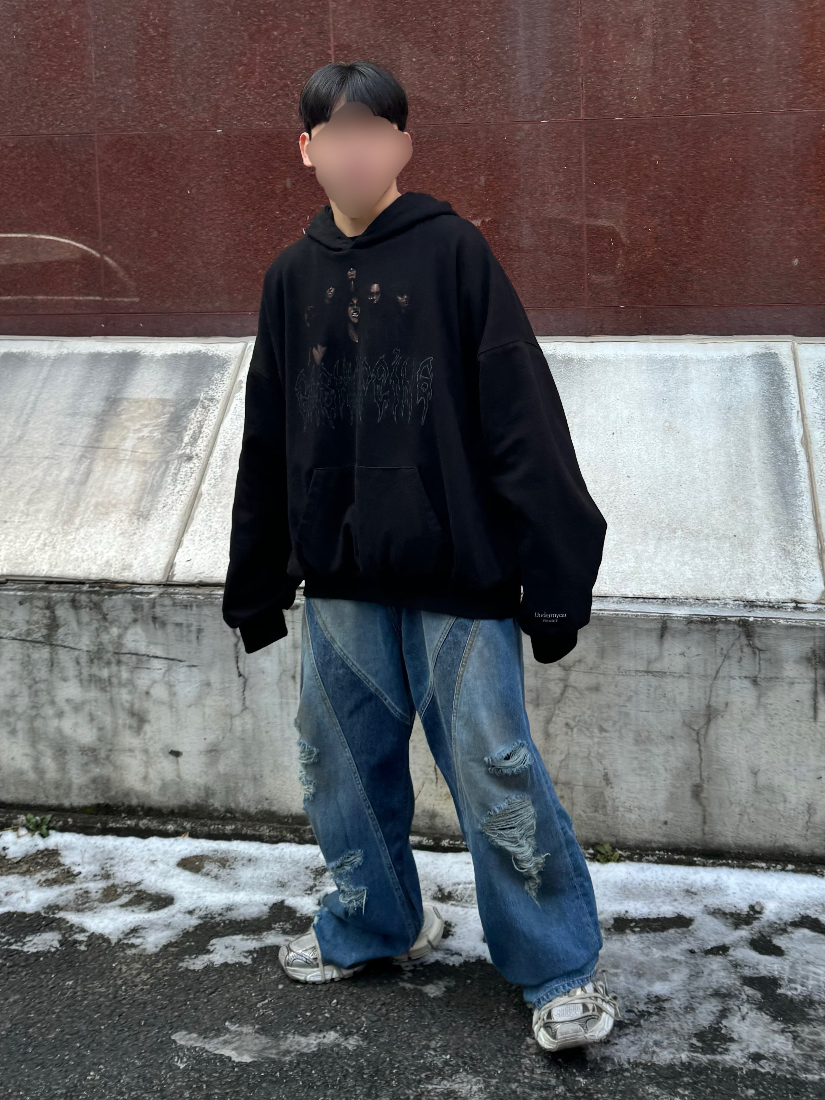 Civision by CSC Vision Distressed Denim Pants Washed Blue, Balenciaga 3XL Sneakers Beige 착용 스타일 - 1