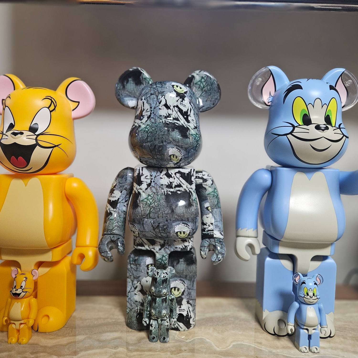 Bearbrick Tom & Jerry Tom Classic Color 100% & 400% Set 착용 스타일