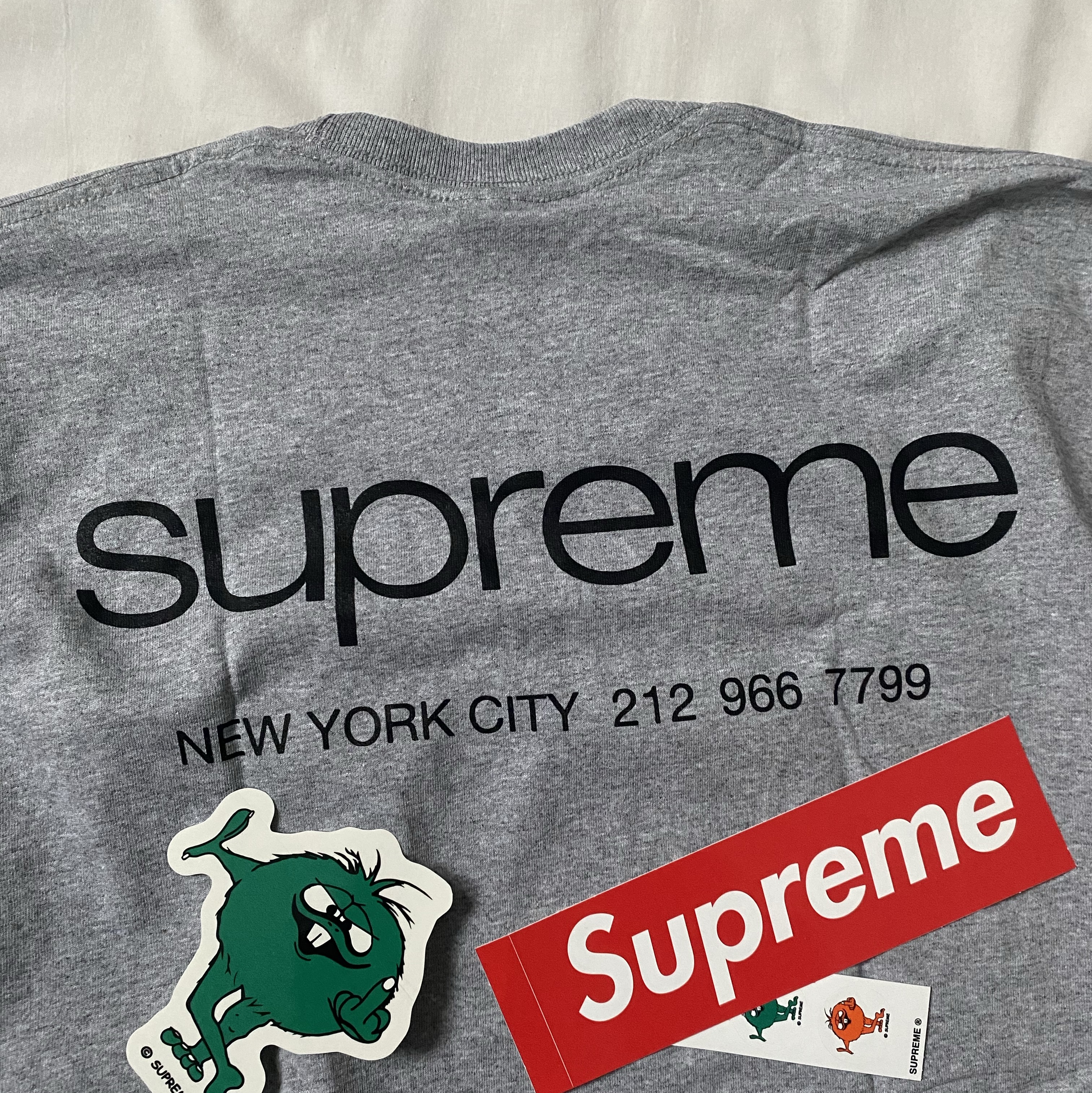 Supreme NYC T-Shirt Heather Grey - 23FW 착용 스타일