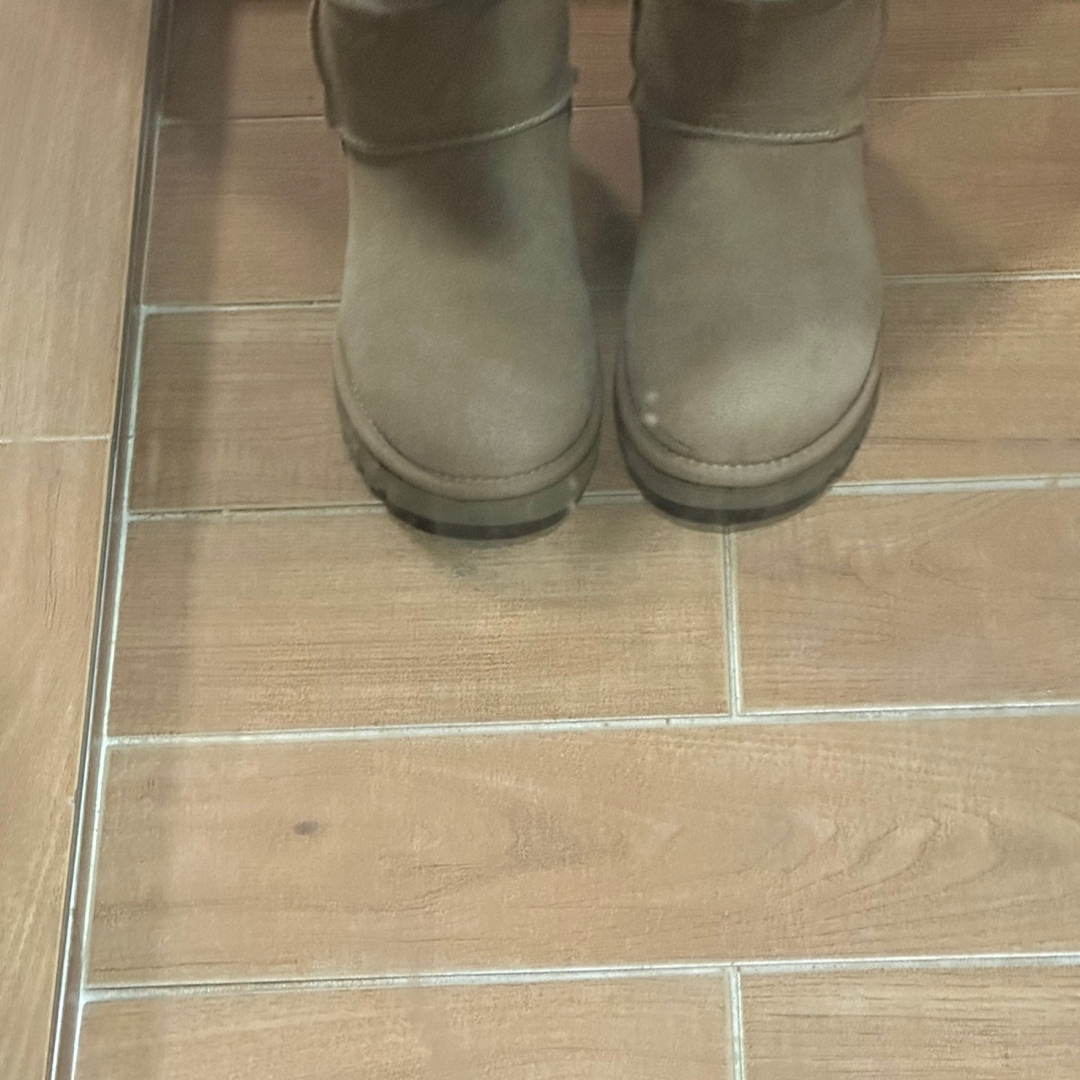 (W) UGG Classic Mini II Boots Chestnut 착용 스타일 - 1