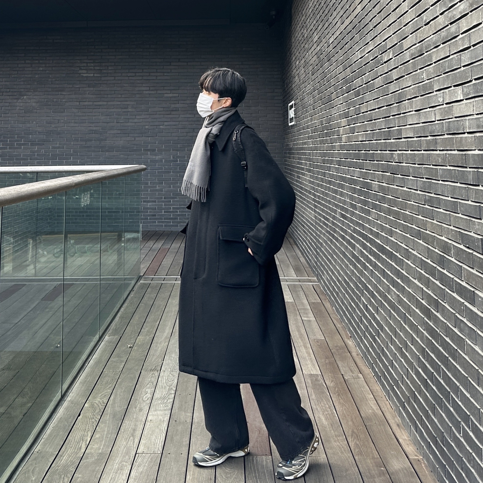 Vivienne Westwood  Embroidered Lambswool Muffler Grey, Salomon XT-6 Beluga Pewter 착용 스타일 - 3