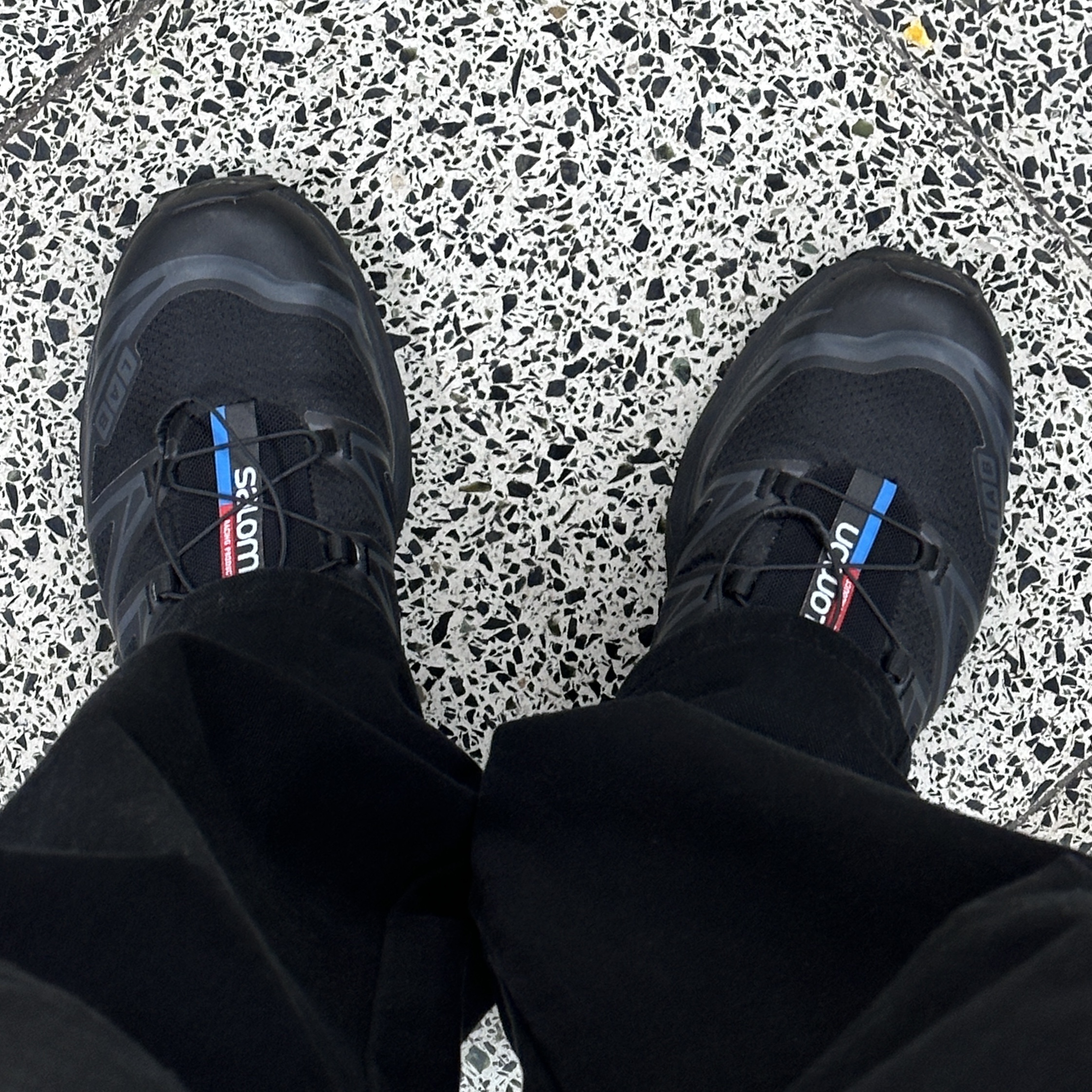 Salomon XT-6 ADV Black 착용 스타일
