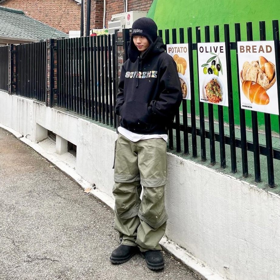 Supreme Collegiate Patchwork Leather Hooded Sweatshirt Black - 23FW, Farfromwhat Far Layered Work Pants Olive 착용 스타일