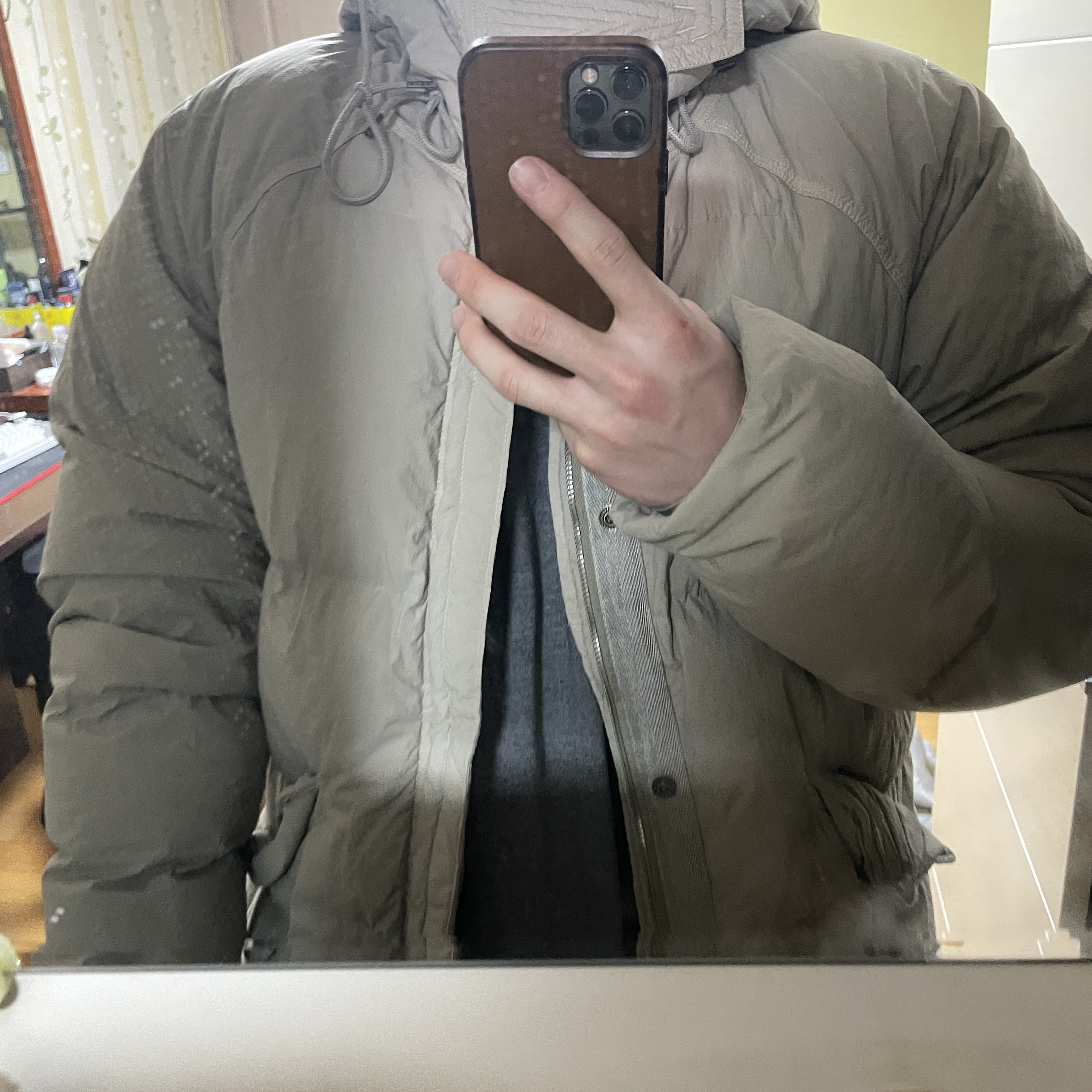 Ten C Artic Down Parka Pale Taupe 착용 스타일
