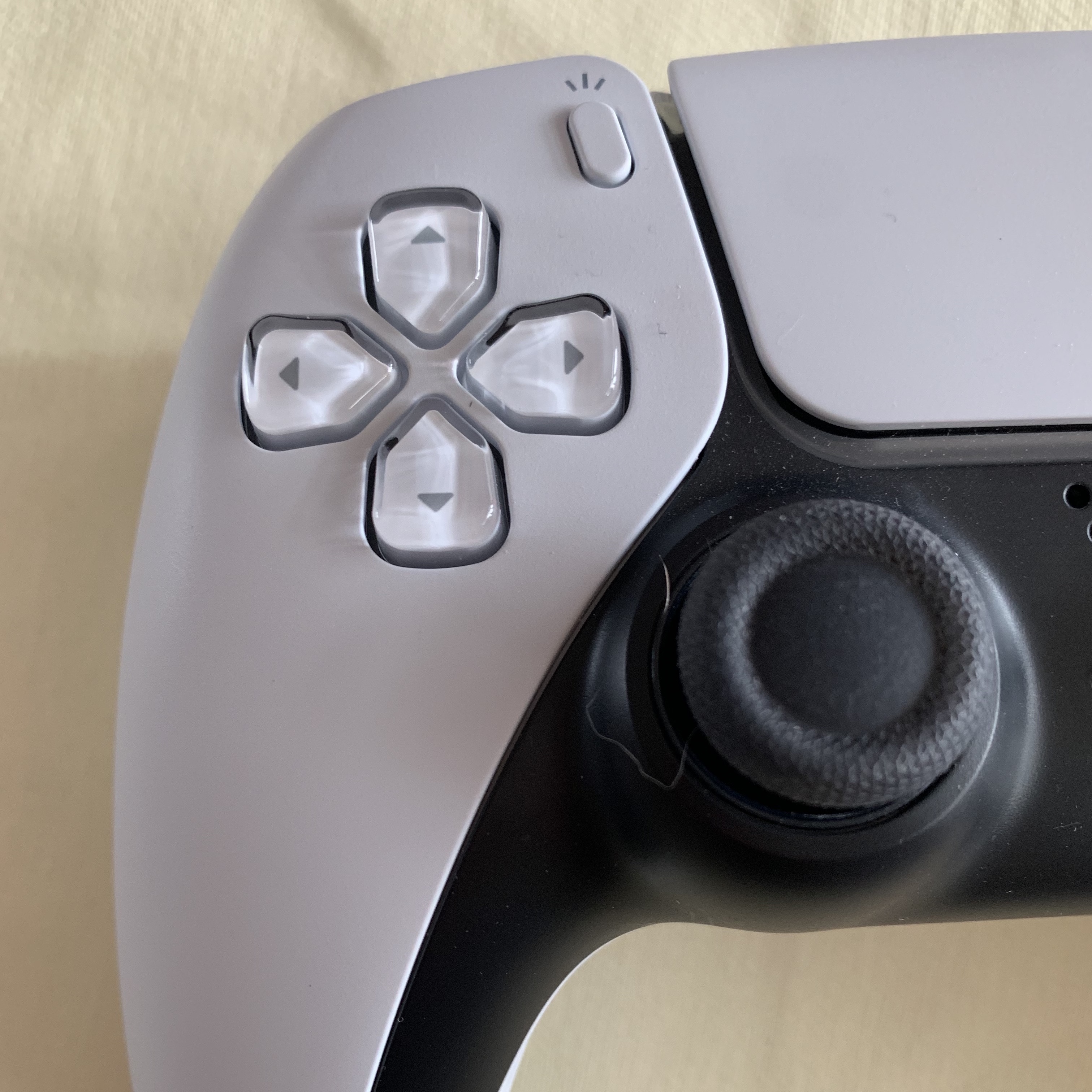Playstation 5 DualSense Wireless Controller White (Korean Ver.) 착용 스타일
