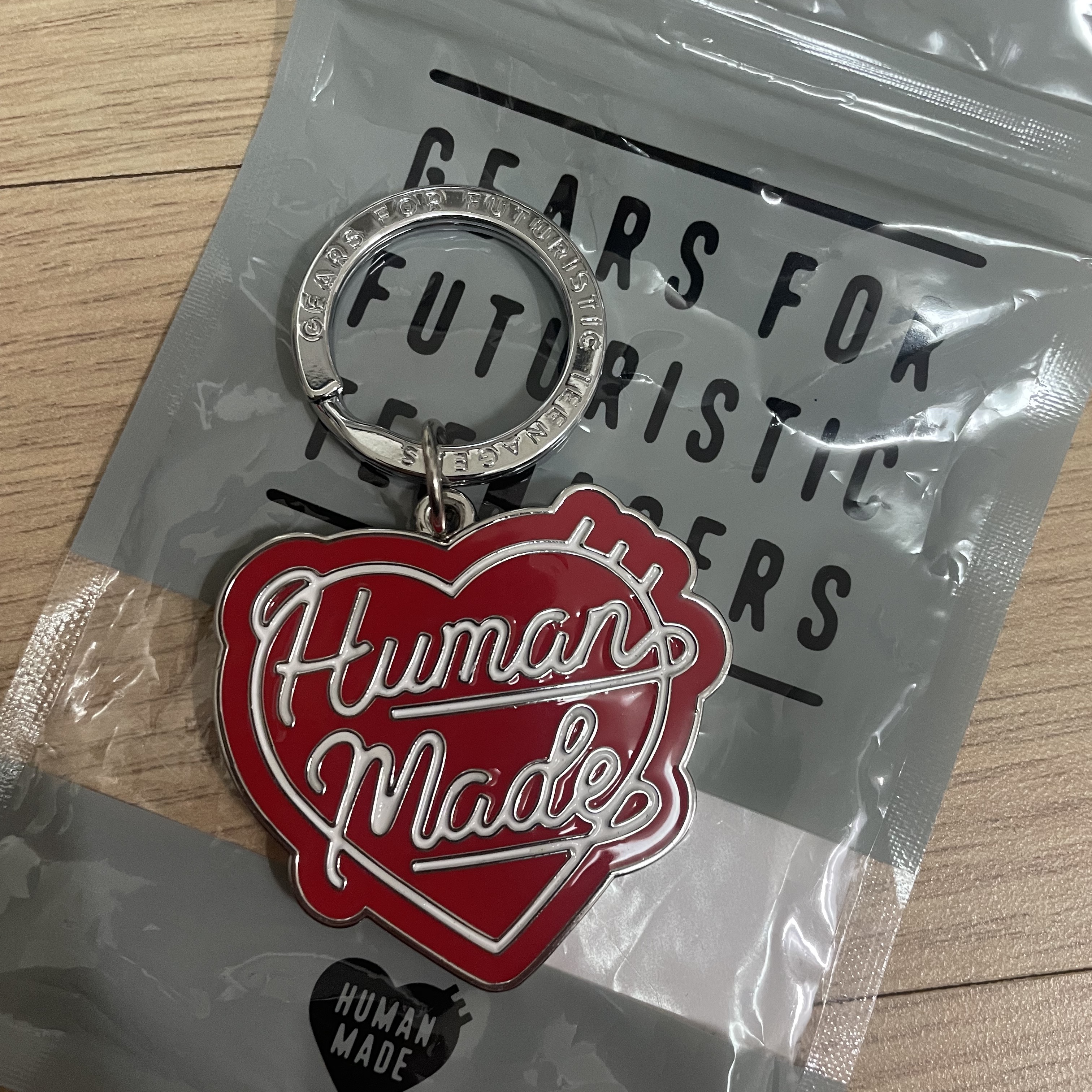 Human Made Heart Keyring Red 착용 스타일