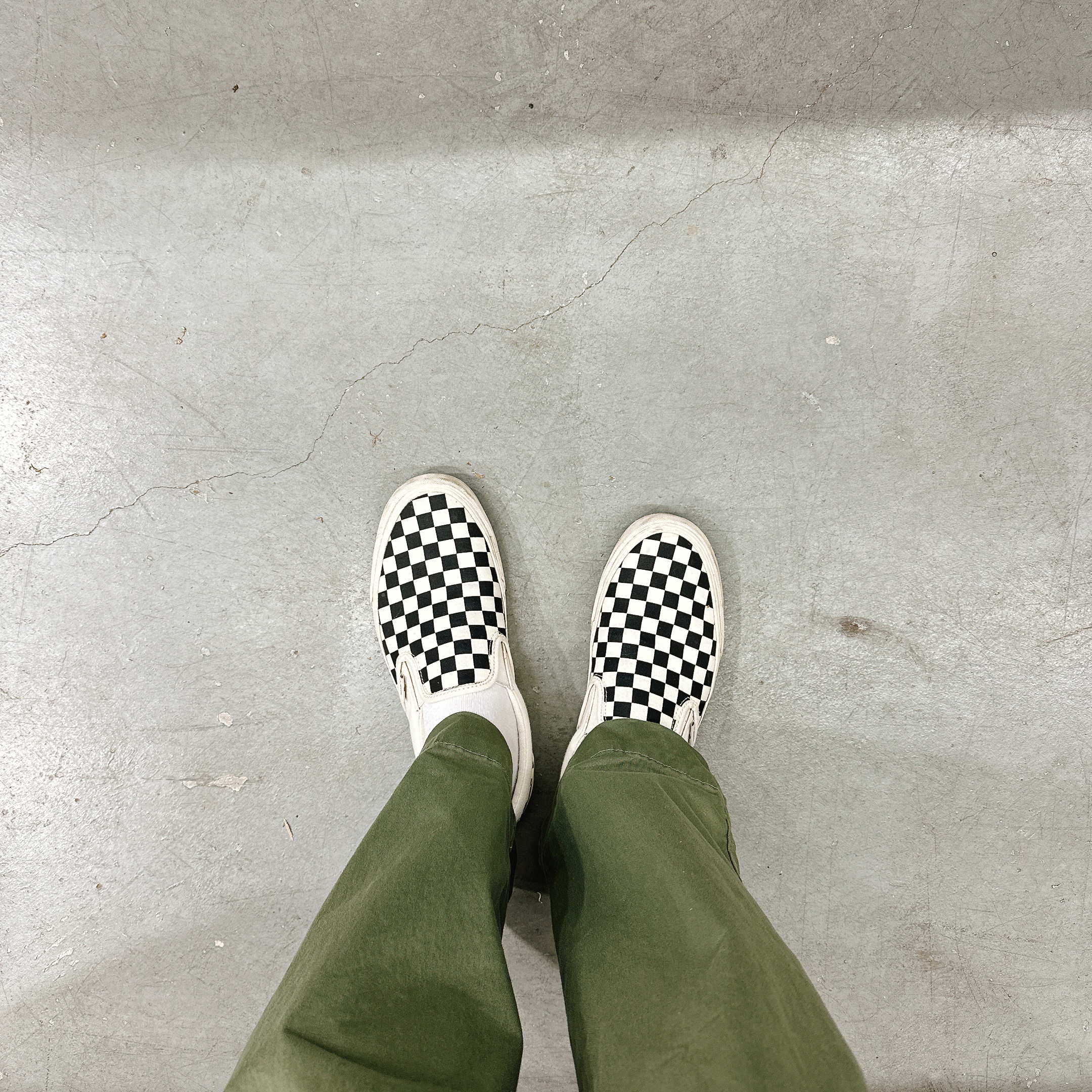 Vans Slip-On VR3 Checkerboard Black Marshmallow 착용 스타일