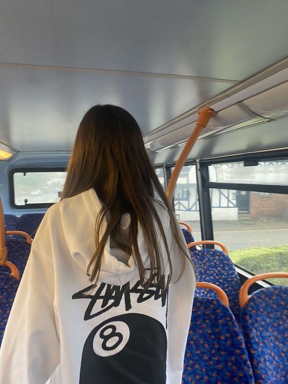 Stussy Basic Stussy Hoodie Ash Heather 2023, Stussy Basic Stussy Hoodie Black 2023 착용 스타일 - 5