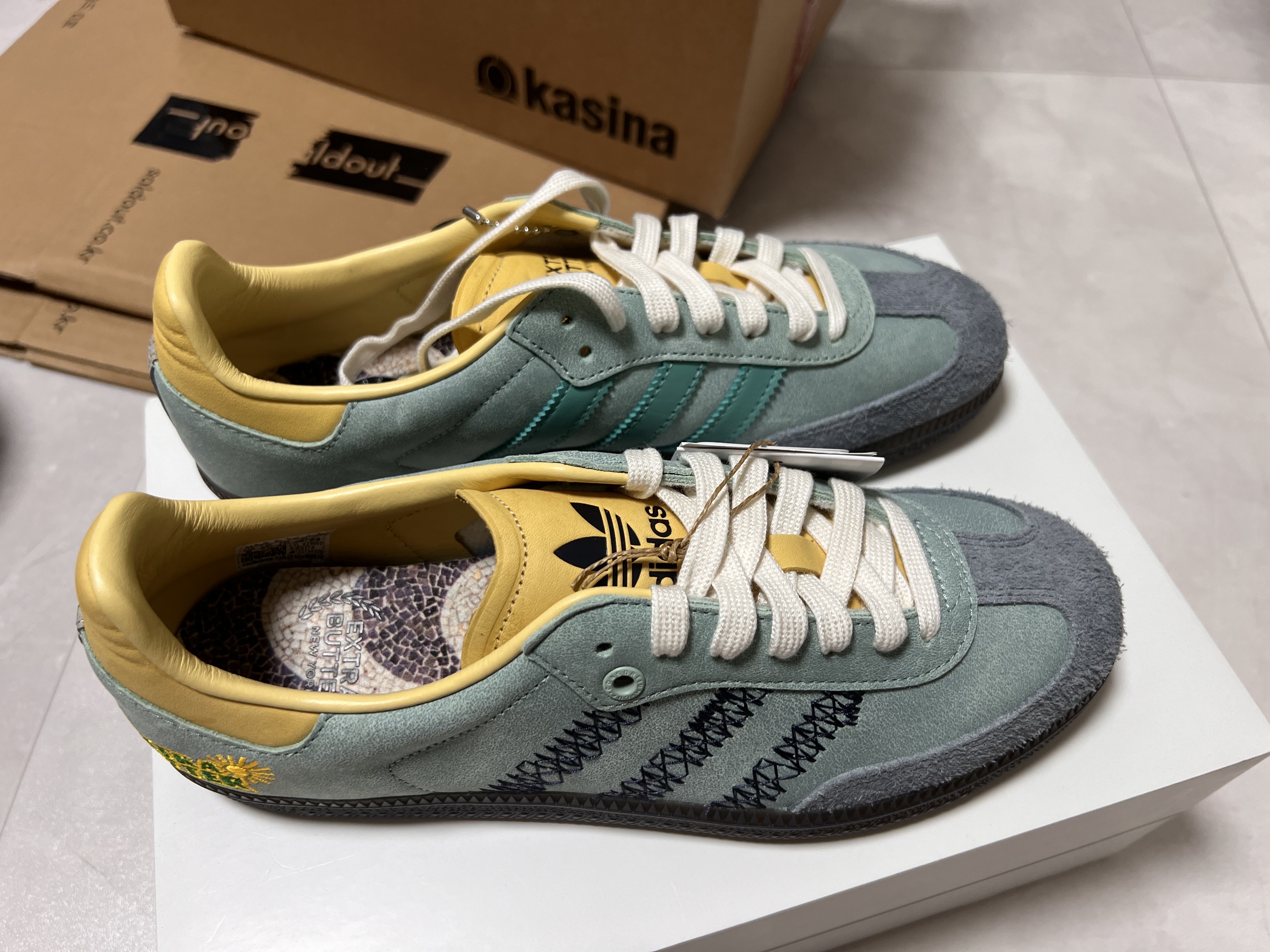 Adidas x Extra Butter Samba Consortium Cup Chalk White Gum 착용 스타일