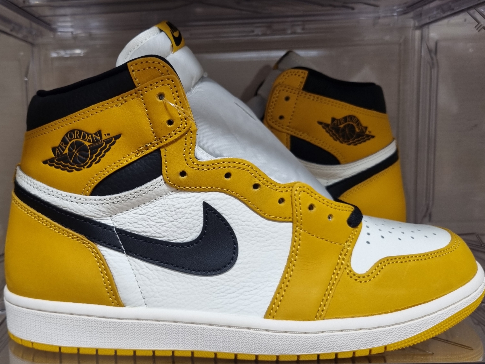 Jordan 1 Retro High OG Yellow Ochre 착용 스타일