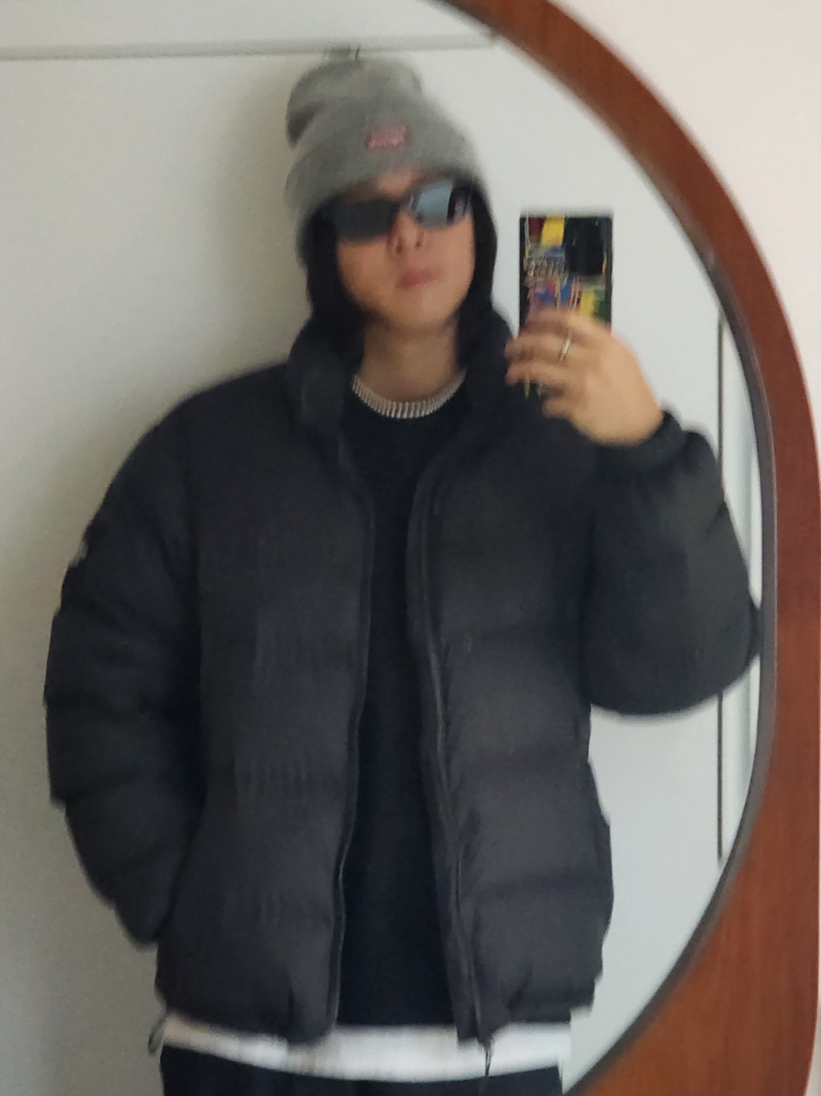 Supreme Mohair Beanie Heather Grey - 23FW, The North Face 1992 Nuptse Jacket Charcoal 착용 스타일 - 1