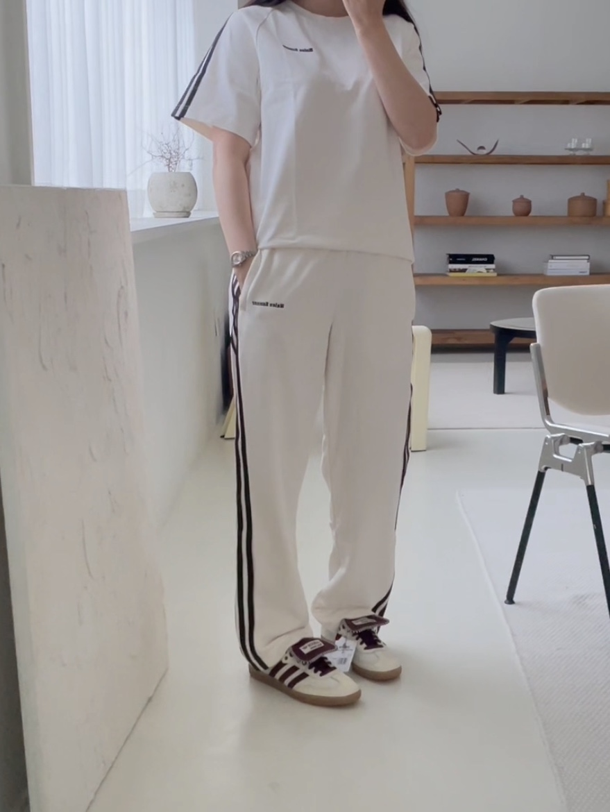 Adidas x Wales Bonner Statement Graphic T-Shirt Chalk White - US Sizing, Adidas x Wales Bonner Statement Tracksuit Pants Chalk White - US Sizing 착용 스타일 - 1