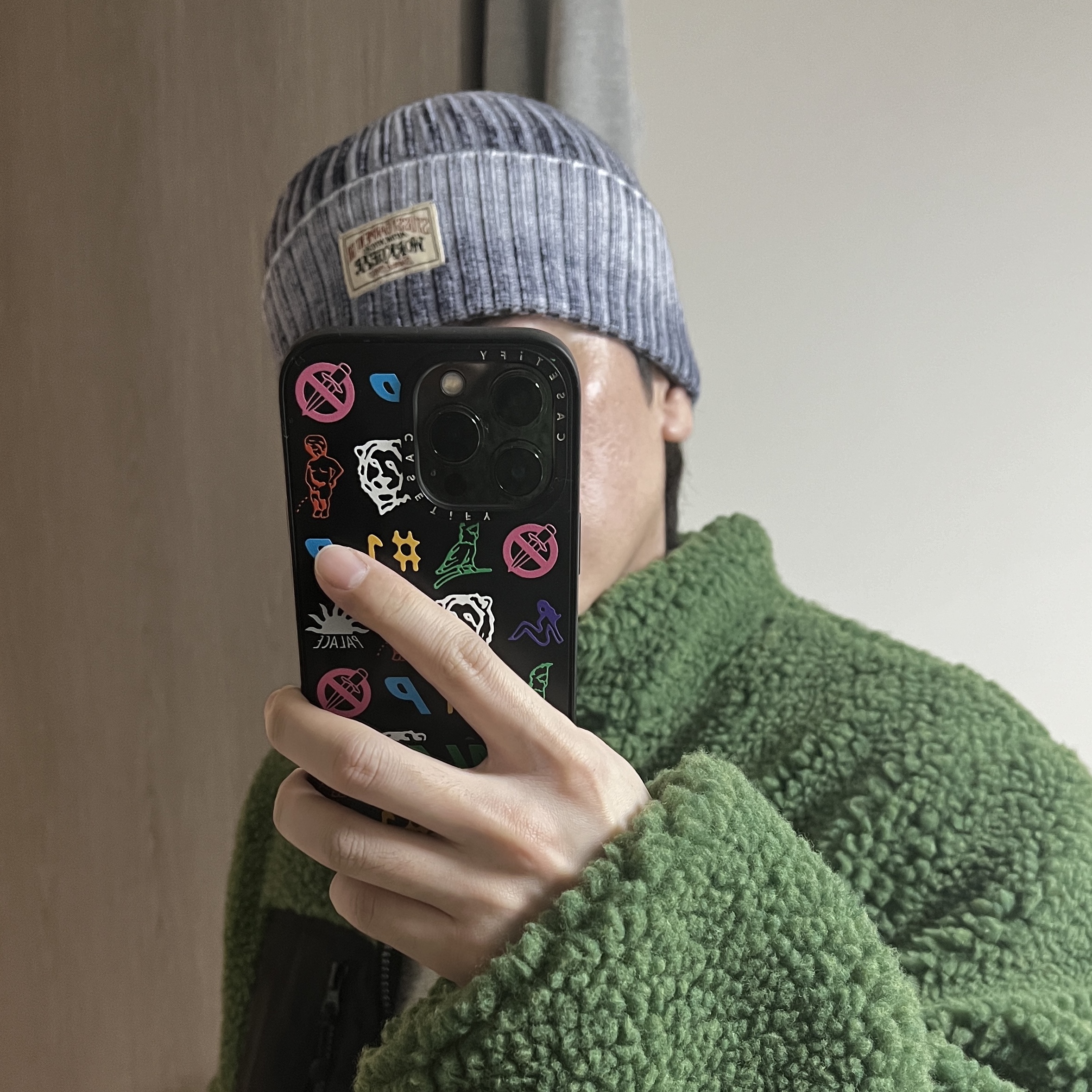 Stussy Workgear Spray Cuff Beanie Navy 착용 스타일
