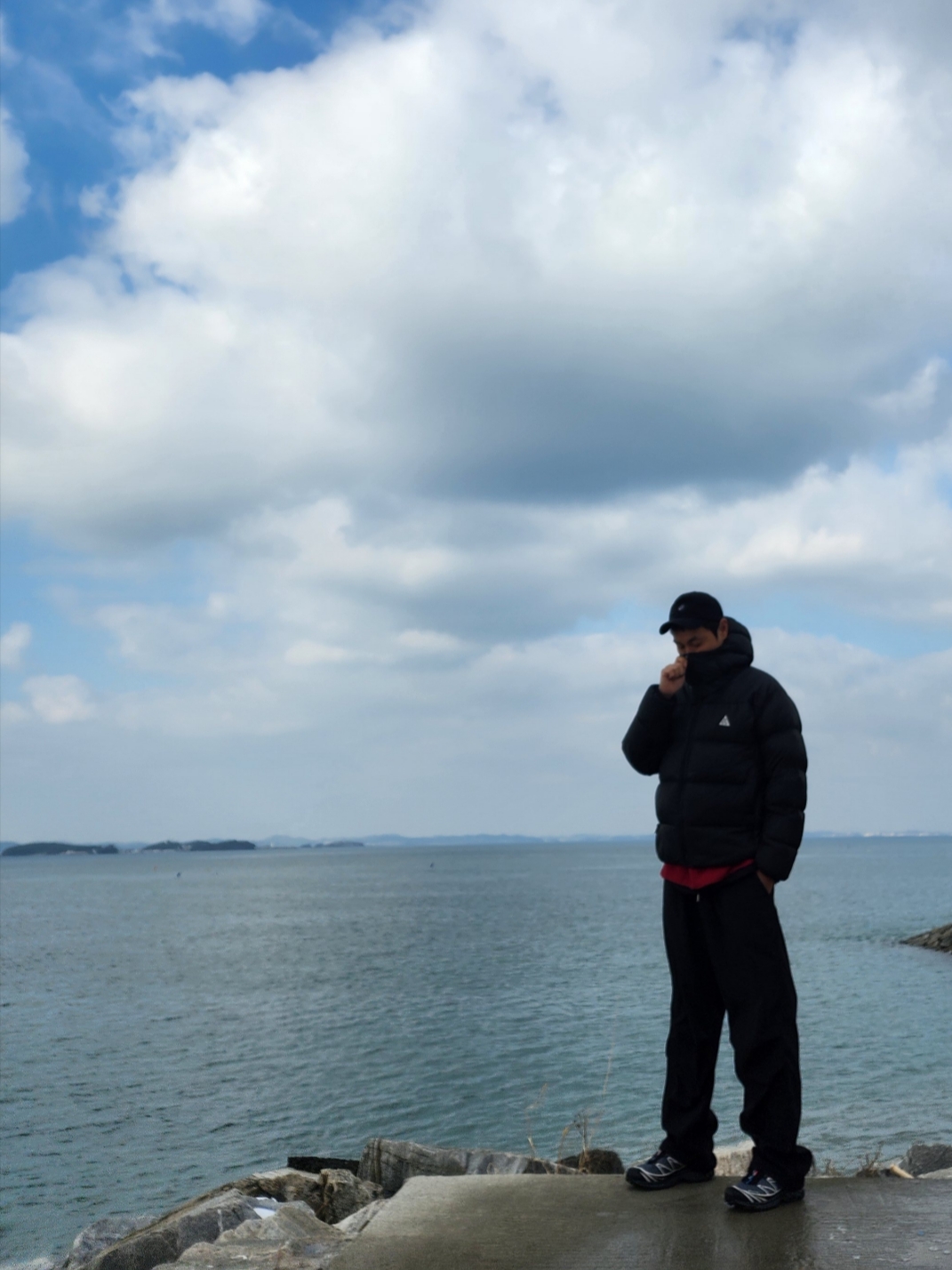 Nike ACG Therma-Fit ADV Lunar Lake Puffer Jacket Black - Asia, Salomon XT-6 Gore-Tex Black Ebony 착용 스타일 - 1