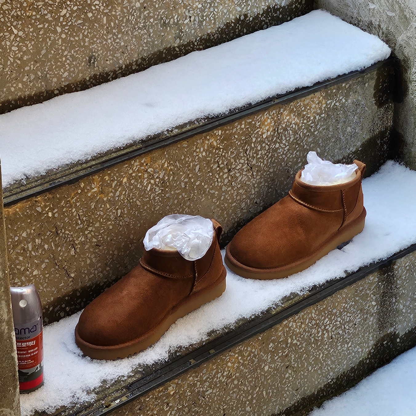 (W) UGG Classic Ultra Mini Boots Chestnut 착용 스타일