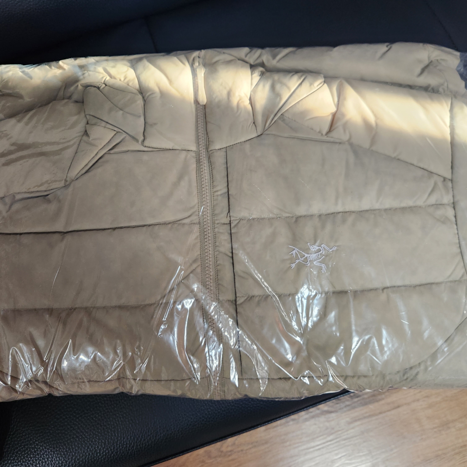 Arc'teryx Thorium Hoody Smoke Bluff 착용 스타일