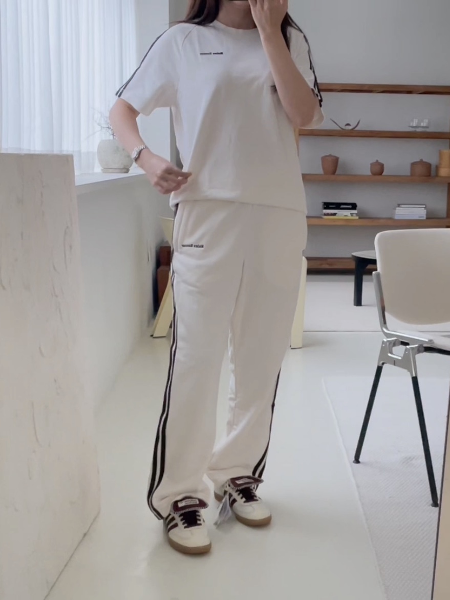 Adidas x Wales Bonner Statement Graphic T-Shirt Chalk White - US Sizing, Adidas x Wales Bonner Statement Tracksuit Pants Chalk White - US Sizing 착용 스타일 - 2