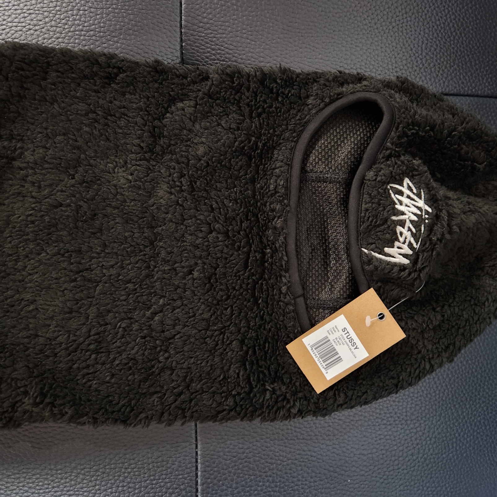 Stussy Stock Sherpa Balaclava Black 착용 스타일