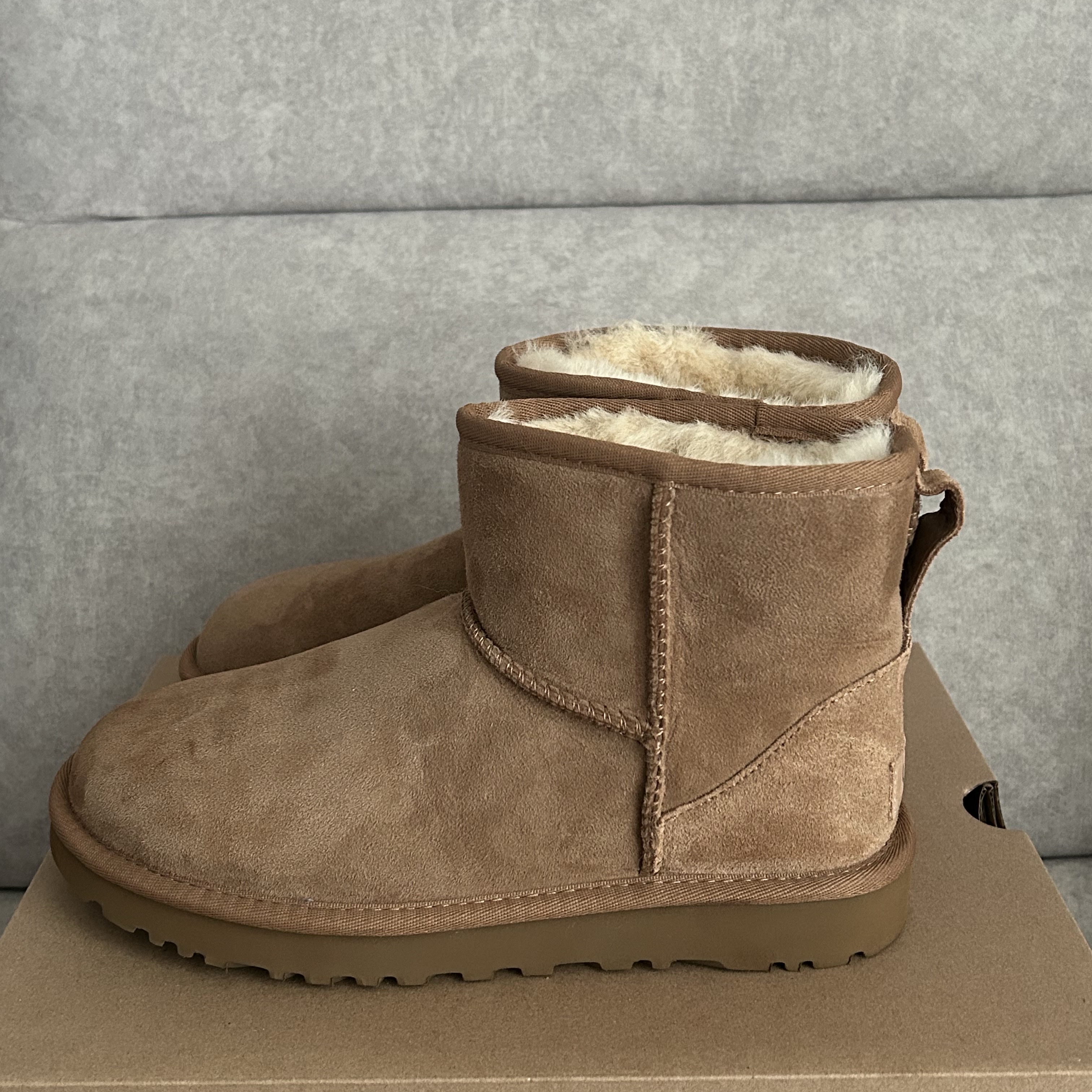 (W) UGG Classic Mini II Boots Chestnut 착용 스타일