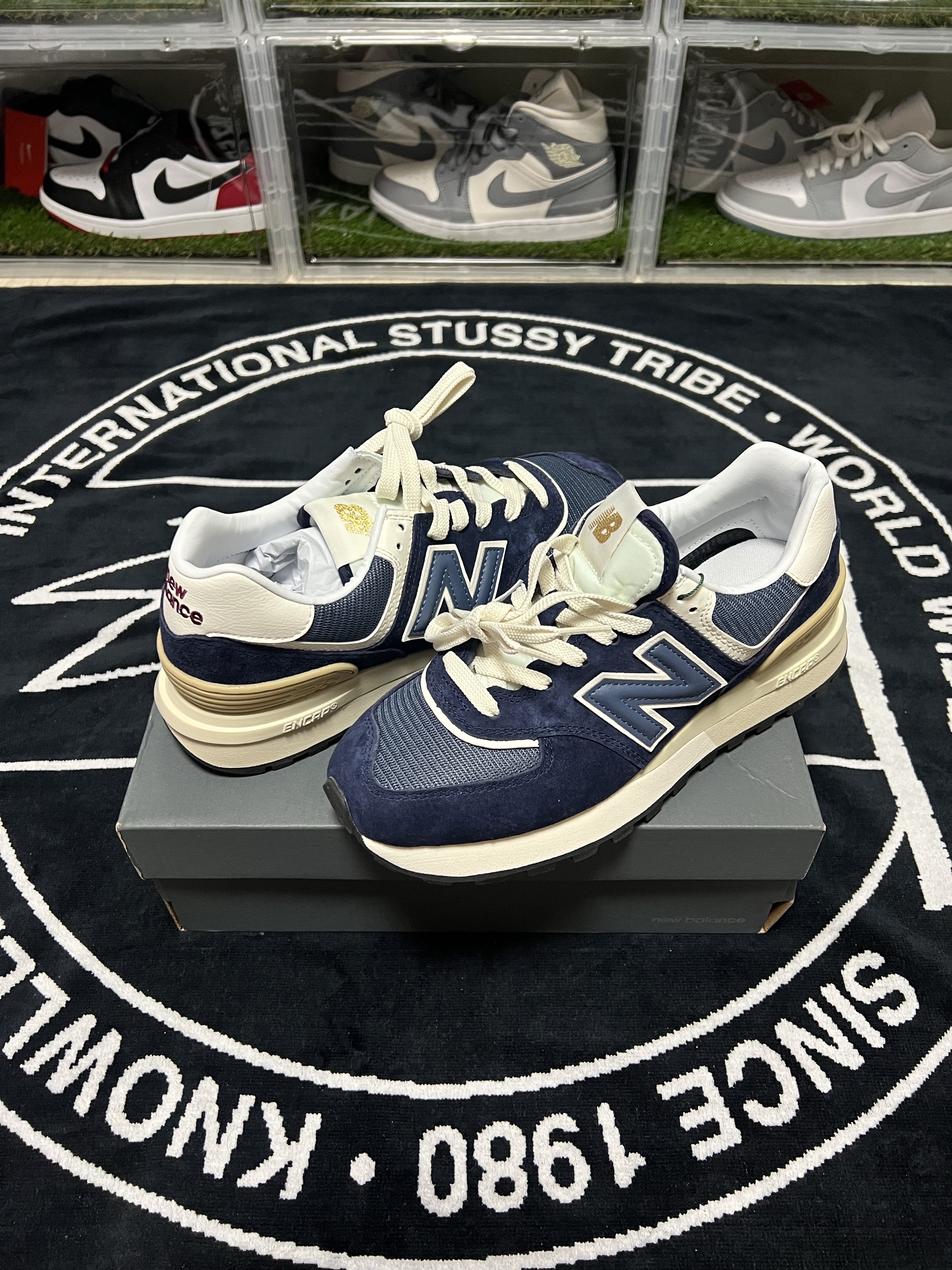 New Balance 574 Legacy Navy, Adidas Yeezy Slide Glow Green 2022/2023 착용 스타일 - 1