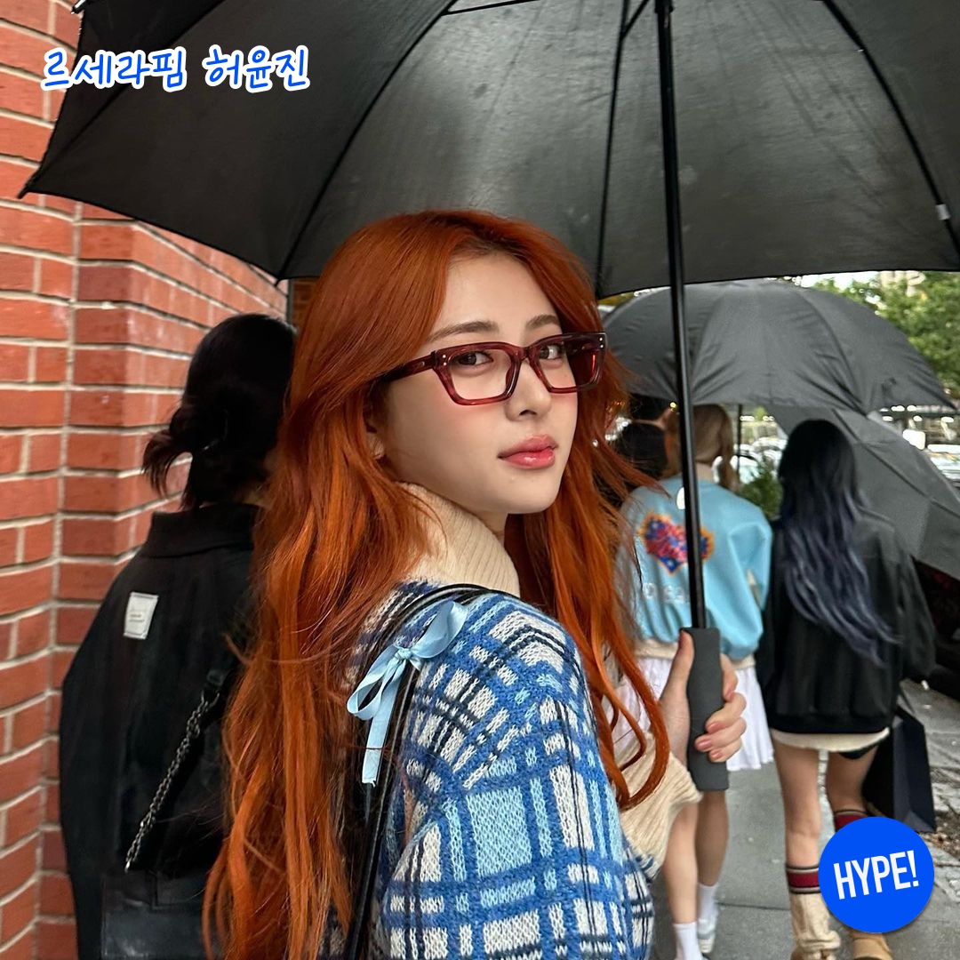 (W) 미우 미우 리가드 선글라스 블루 렌즈 허니 톨토이즈쉘 아세테이트 얼터너티브 핏, 젠틀 몬스터 x 데이제르 피어스드 02 실버 착용 스타일 - 5