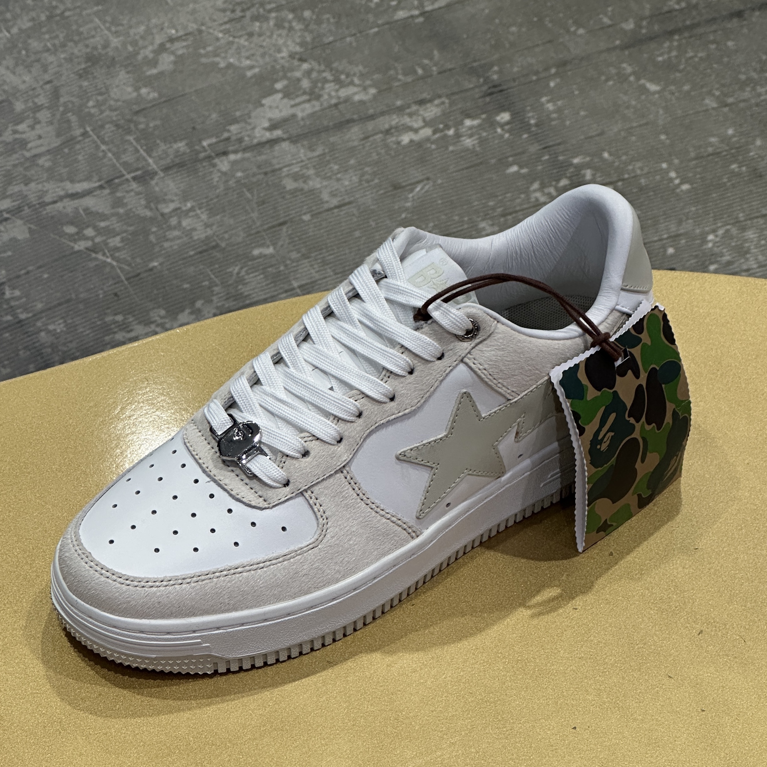 Bape Bape Sta #1 Beige White 착용 스타일 - 1