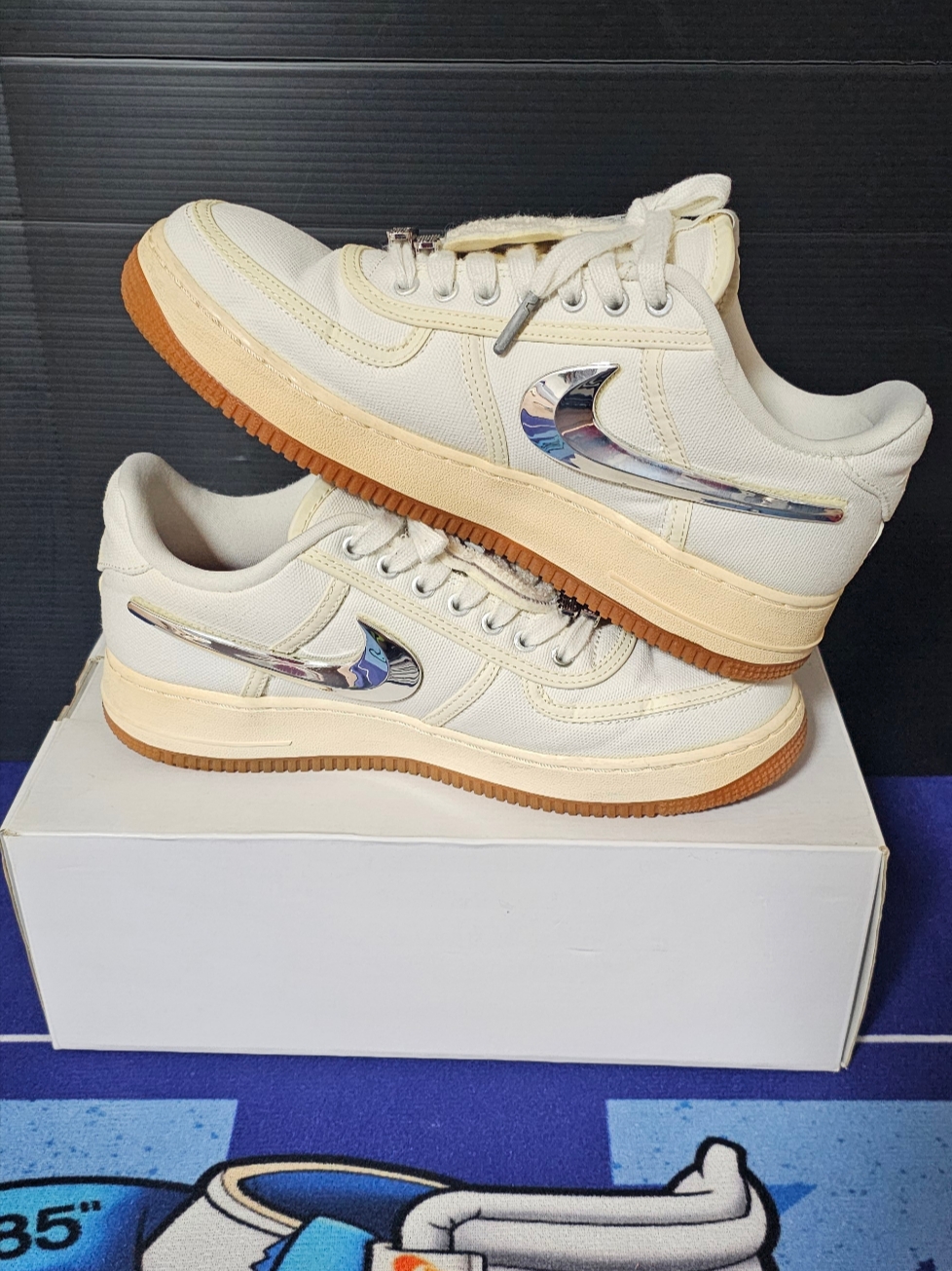 Nike x Travis Scott Air Force 1 Low Sail 착용 스타일 - 3