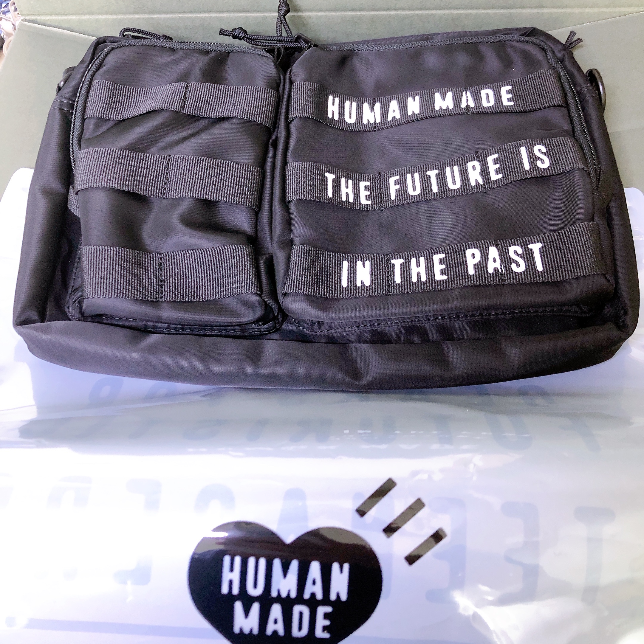 Human Made Military Pouch Large Black 착용 스타일